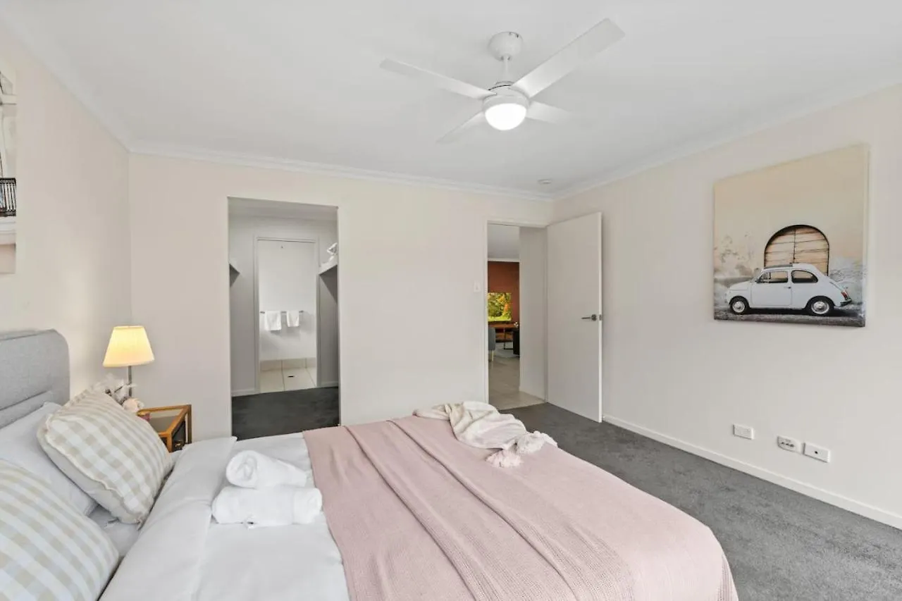 Stunning 4br With Yard Parking Costco And Theme Park Holiday home