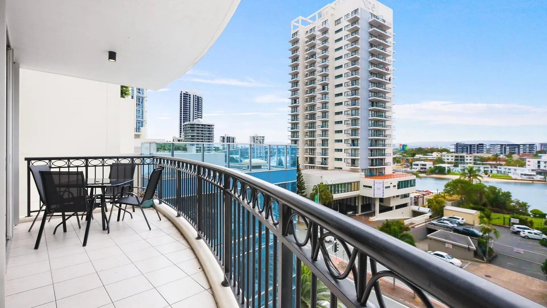 Chevron Renaissance Surfers Paradise Sleeps 10 4th Floor - Optimise *