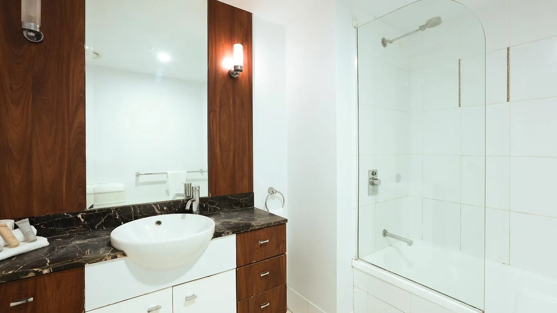 Chevron Renaissance Surfers Paradise Sleeps 10 4th Floor - Optimise *