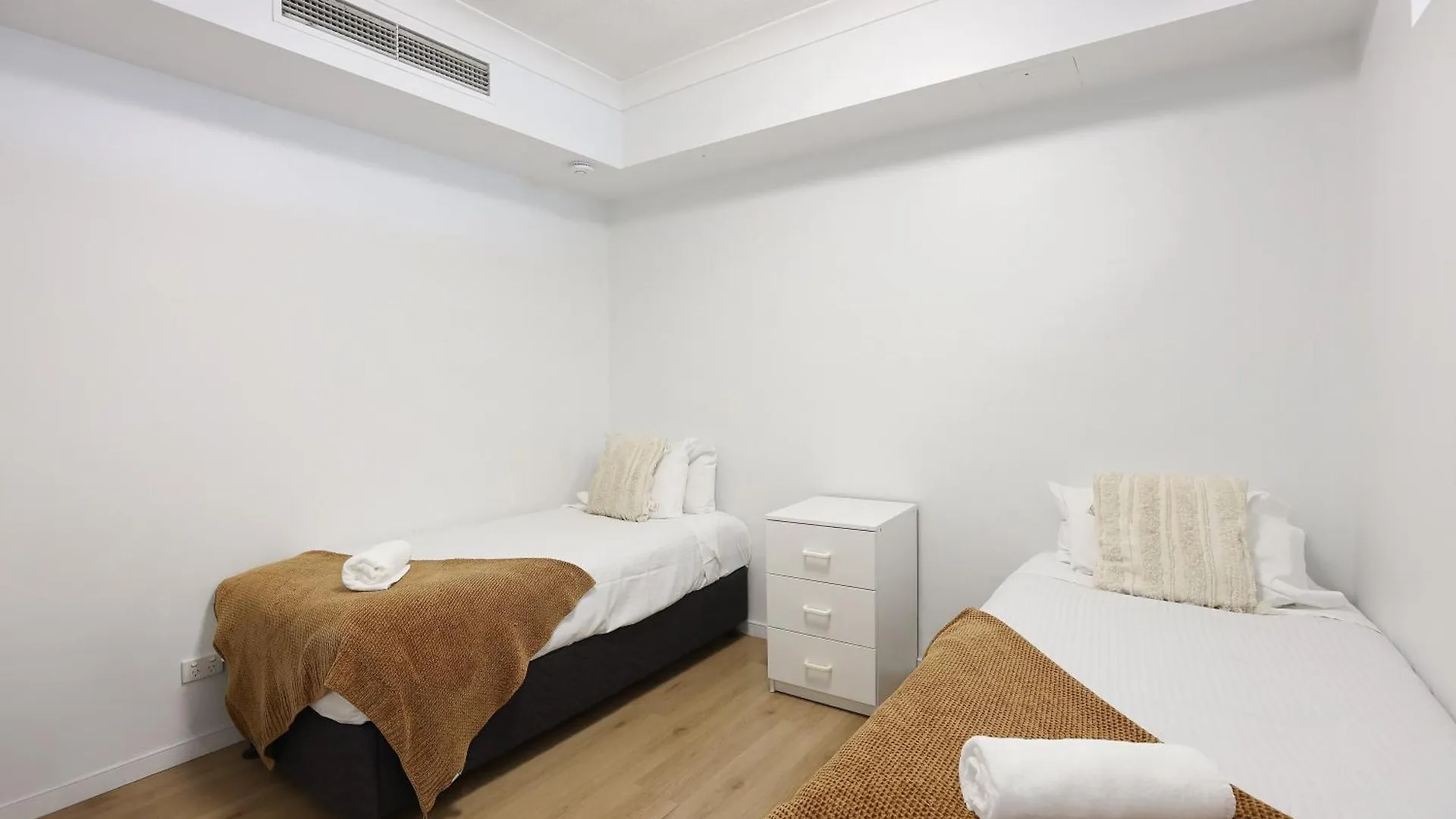 Chevron Renaissance Surfers Paradise Sleeps 10 4th Floor - Optimise * Gold Coast
