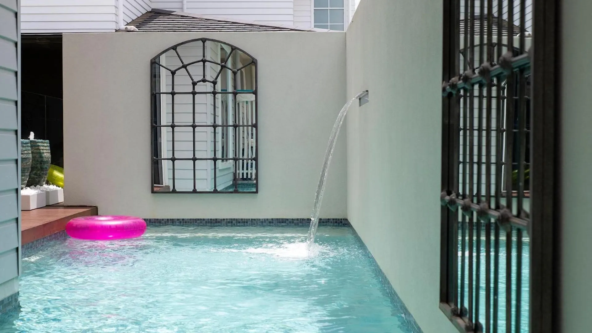Luxury Tri-level Duplex In Mermaid - Coasthm Feriehus *