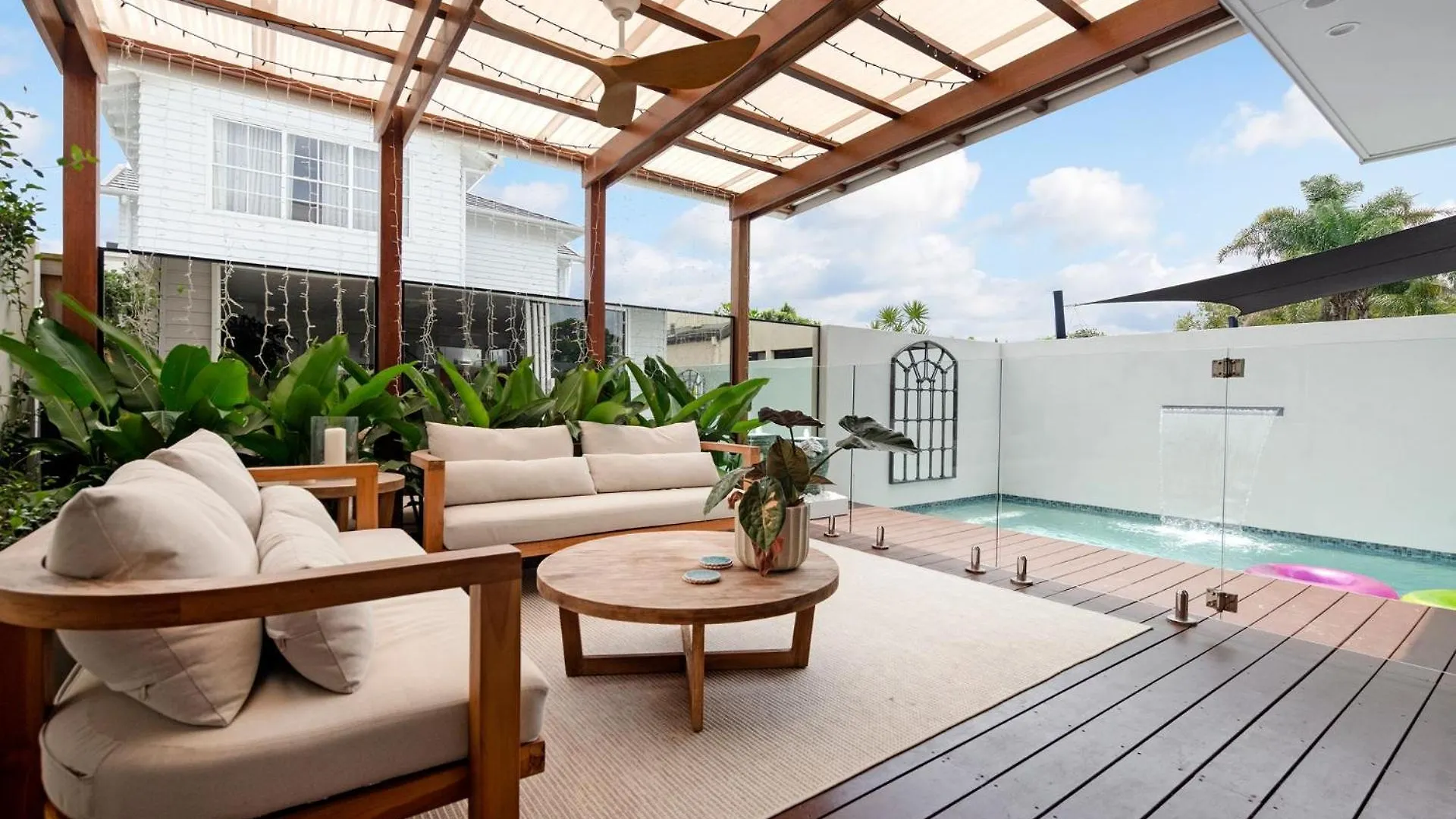 Luxury Tri-level Duplex In Mermaid - Coasthm Feriehus Gold Coast