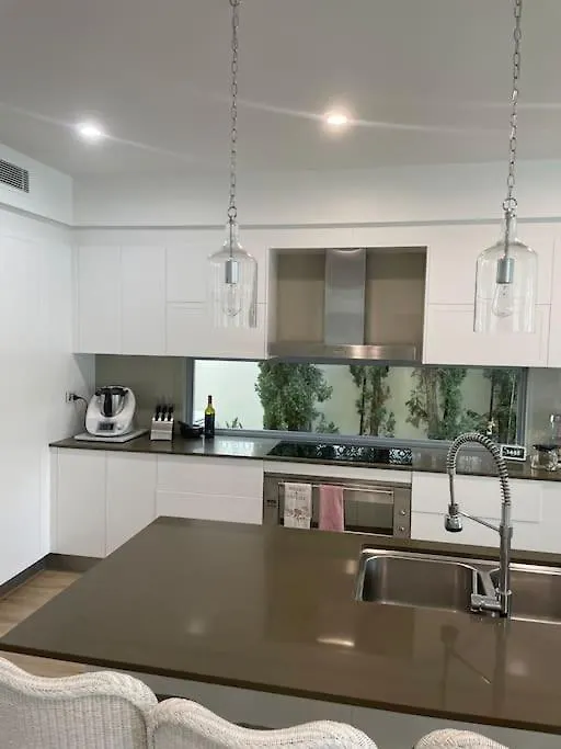 Perfect Summer House גולד קוסט