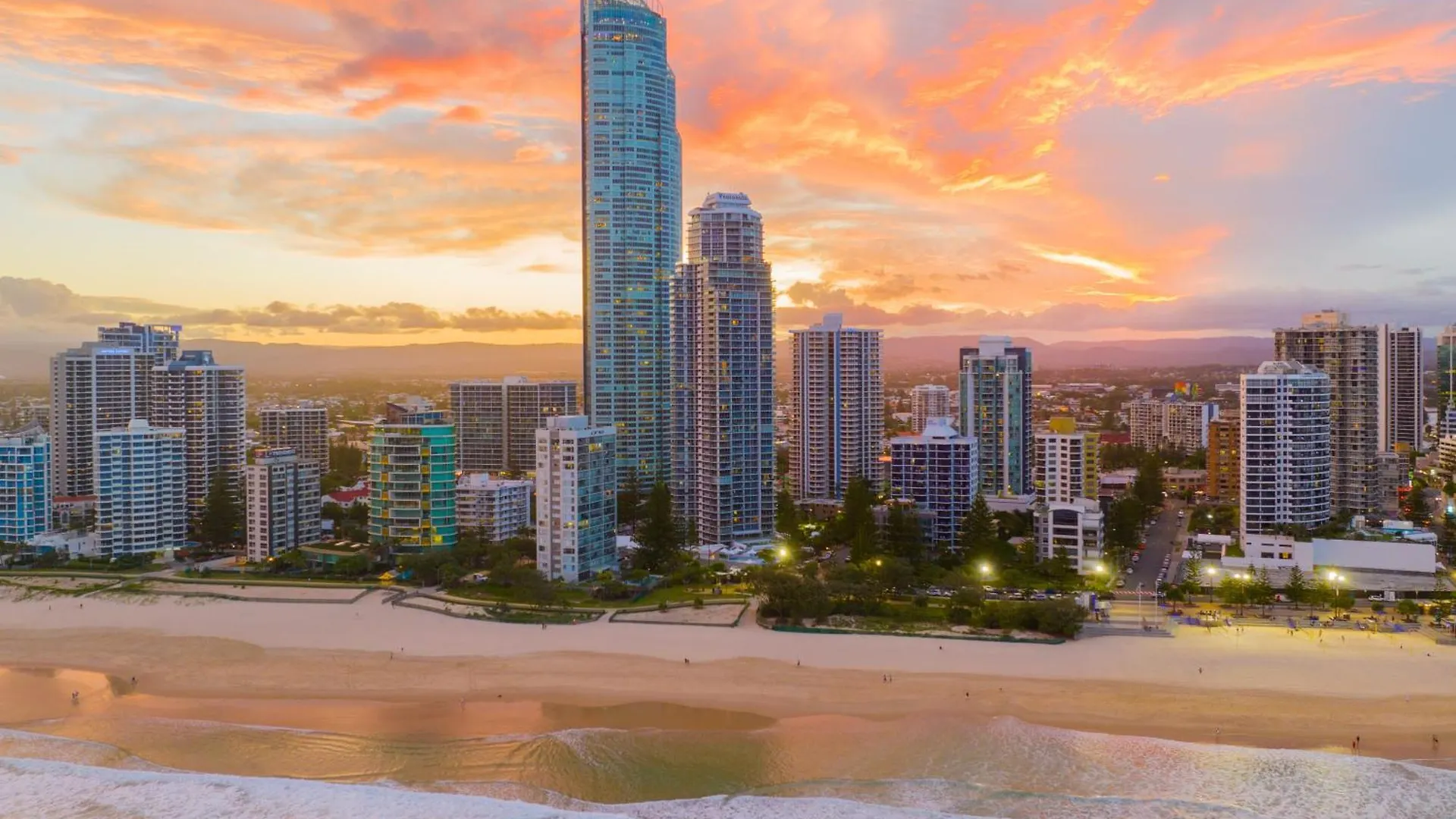 Qtower 2Br Apt Pool & Gym, 6 Guests, Beach Walk Gold Coast