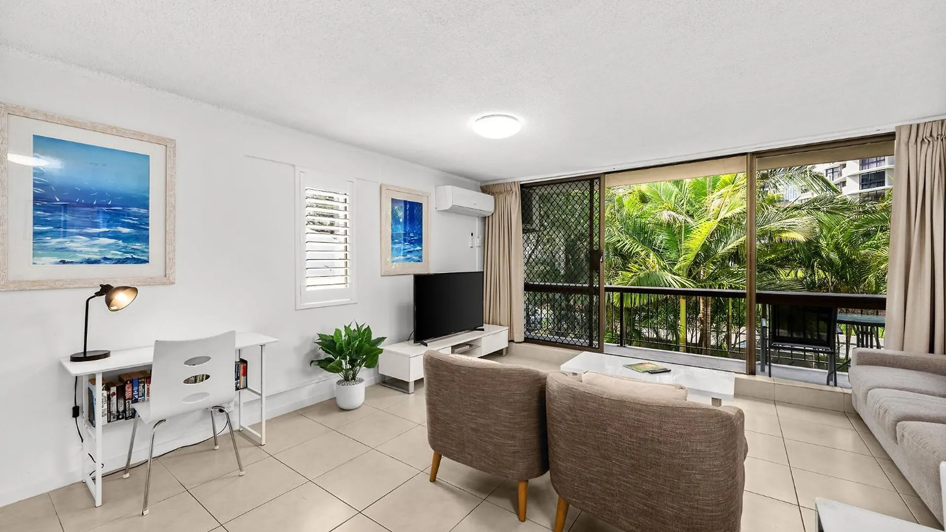 Surfers Paradise- Meters From The Beach! דירה *