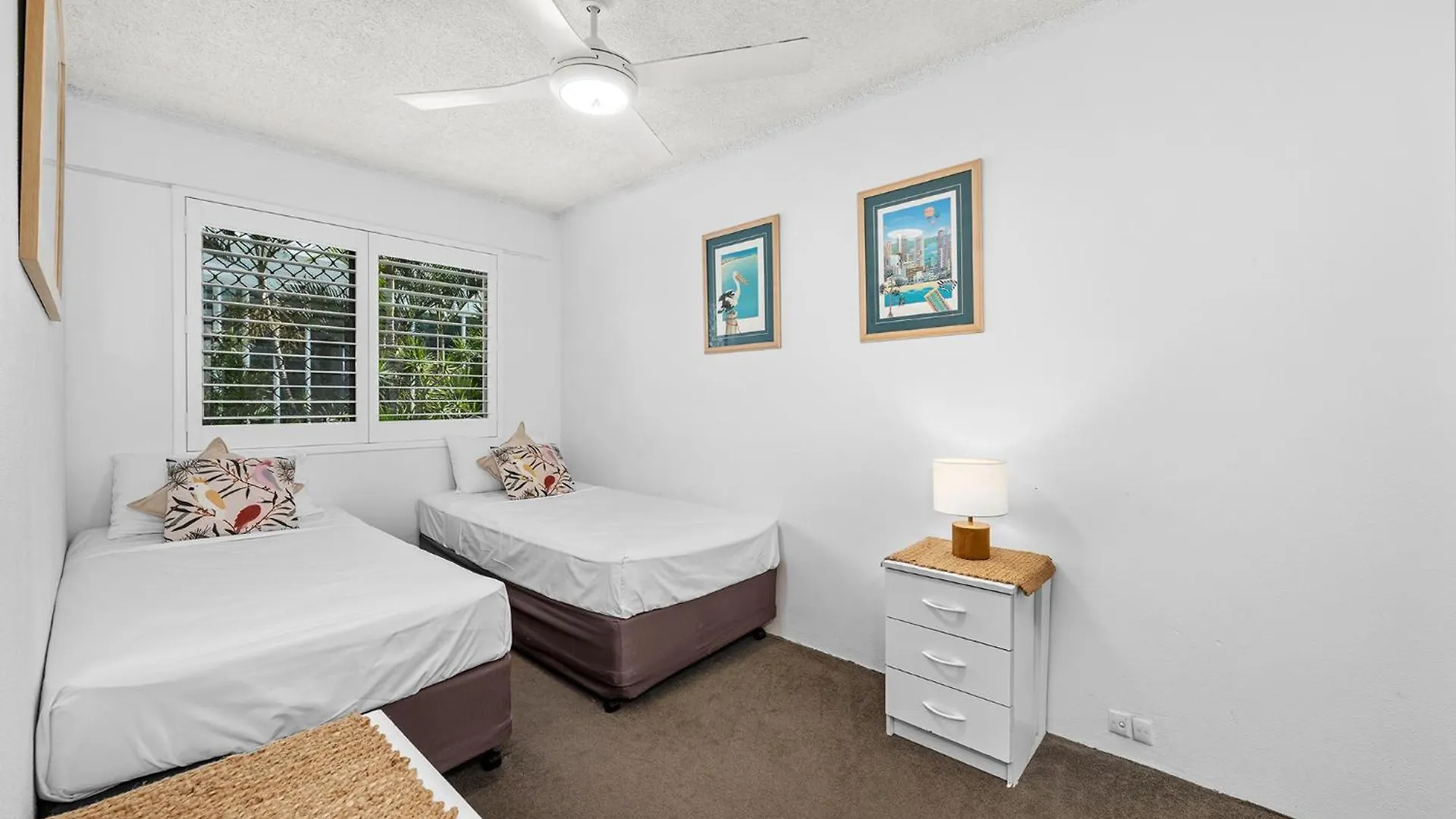 Surfers Paradise- Meters From The Beach! גולד קוסט