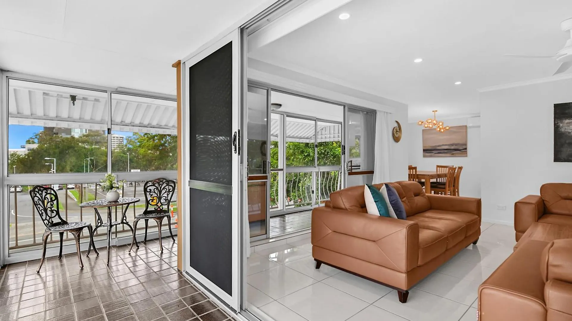 Located 3 Bedroom Unit In Southport * Gold Coast