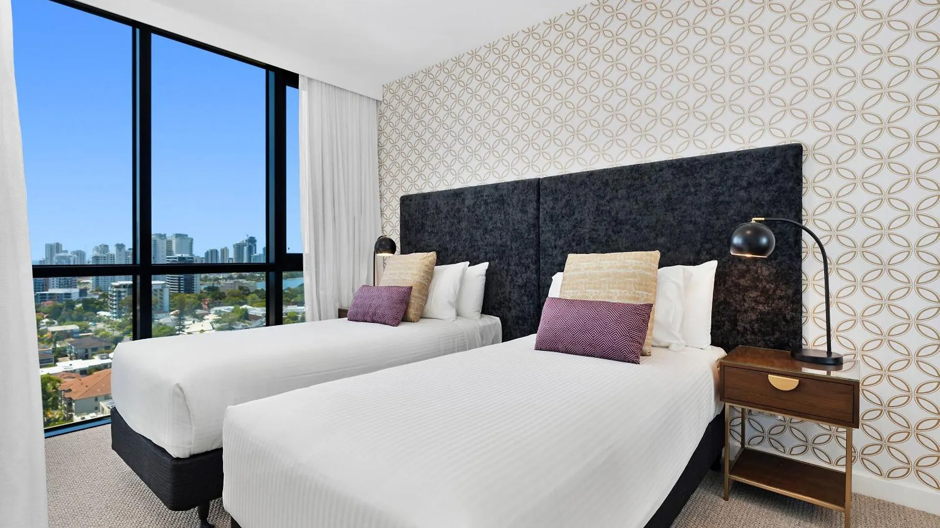 Tryp By Wyndham Southport 4*