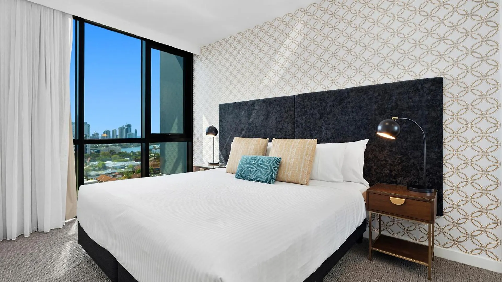 Tryp By Wyndham Southport 4*