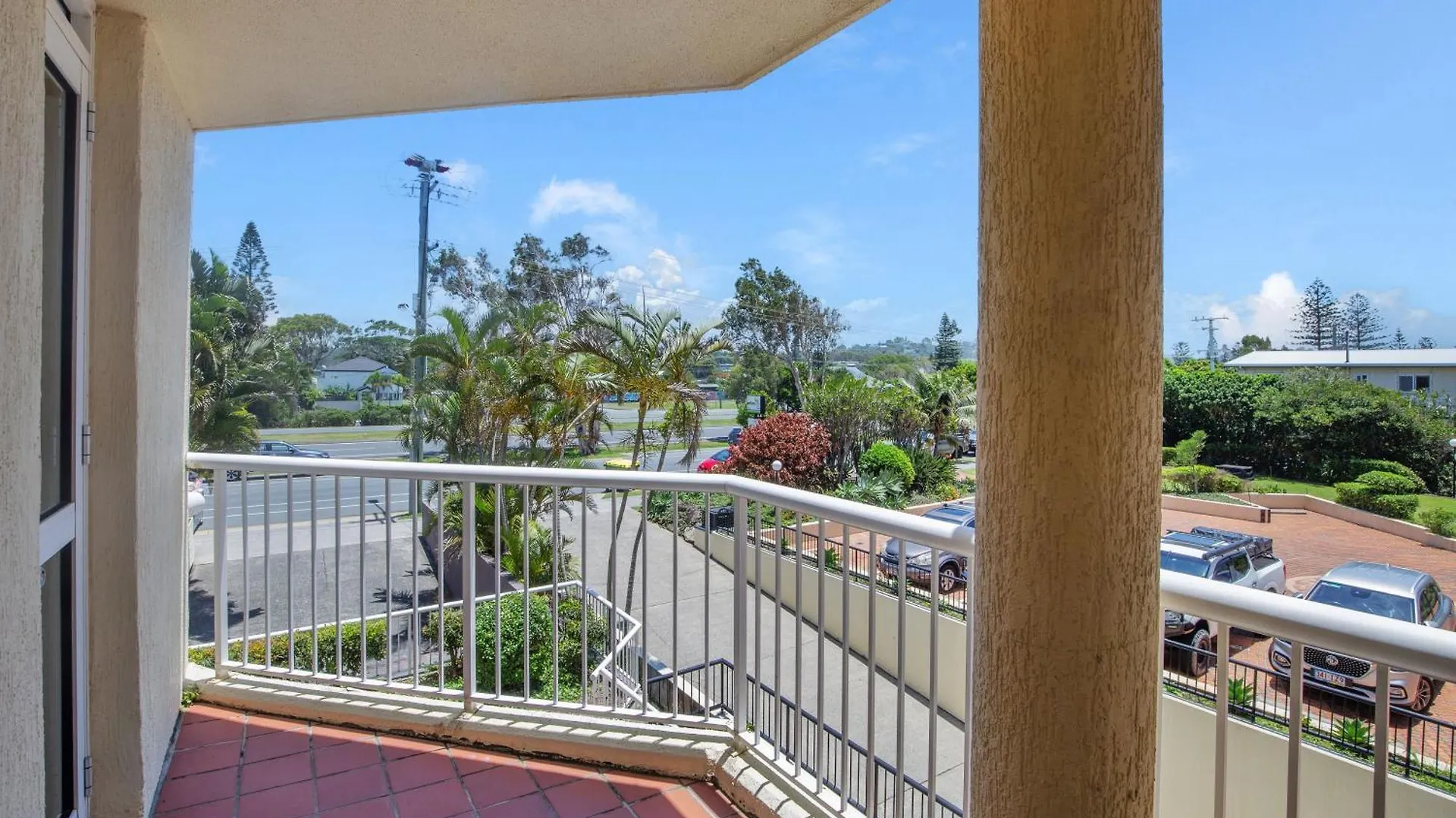 Crystal Beachfront Hotel apartamentowy