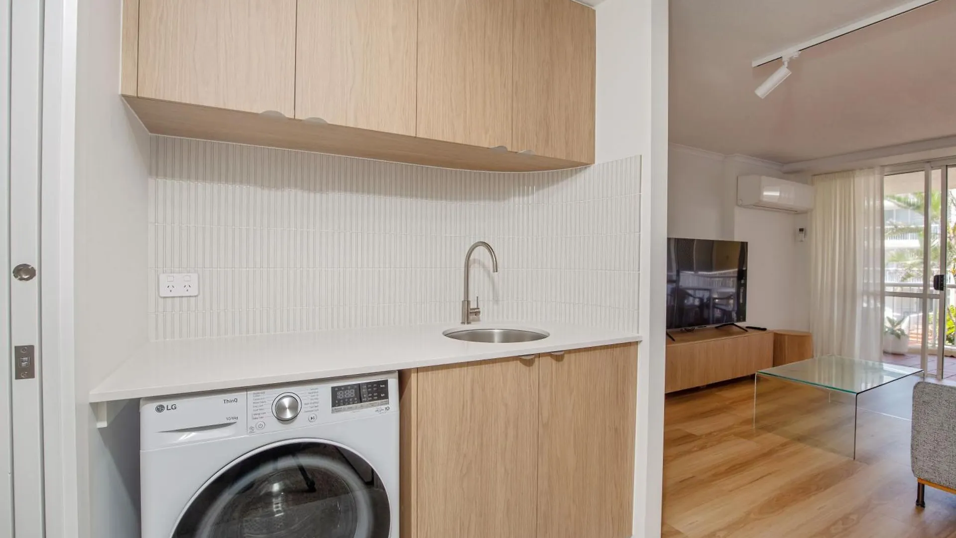 Crystal Beachfront Hotel apartamentowy Gold Coast