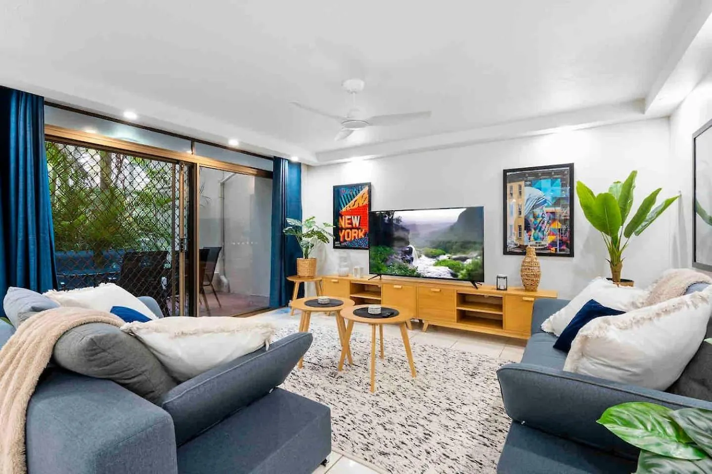 Surfers Paradise Fun Beachside Retreat