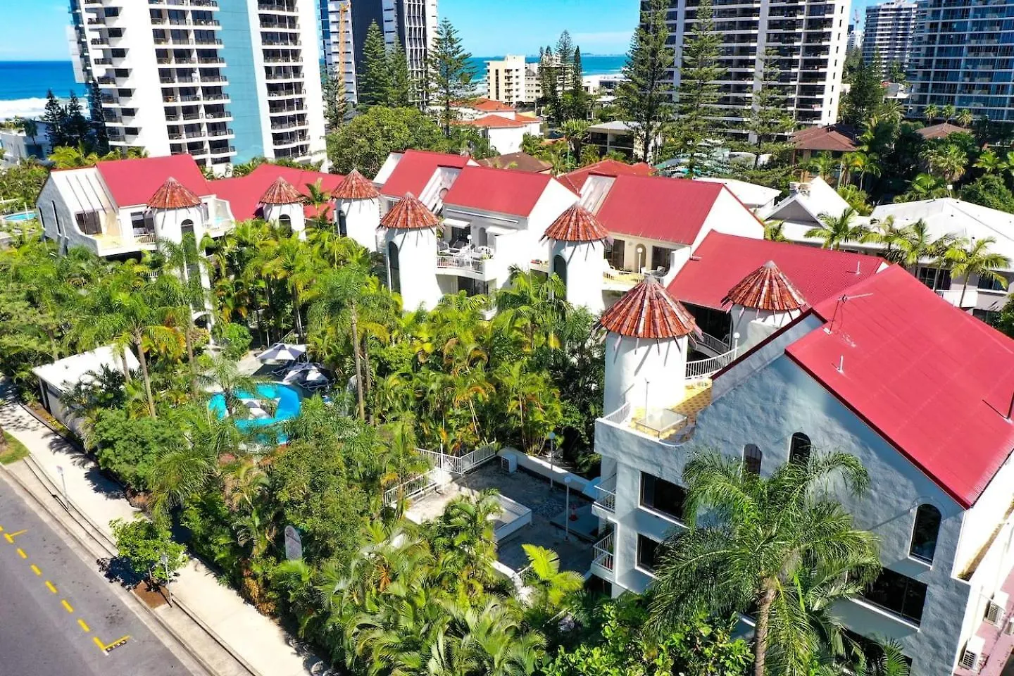 Surfers Paradise Fun Beachside Retreat * Gold Coast