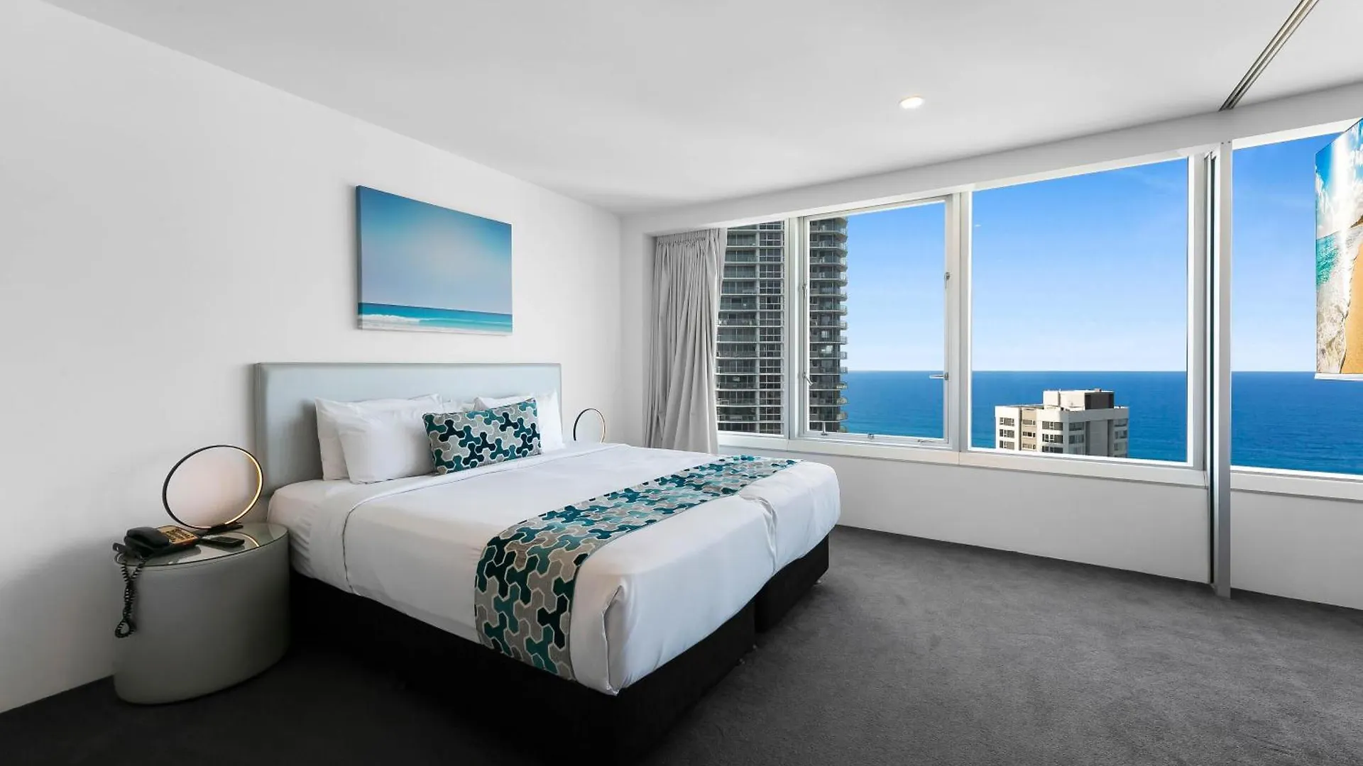 Tallest Tower Skyhomes | 9 Hamilton Avenue Apartment