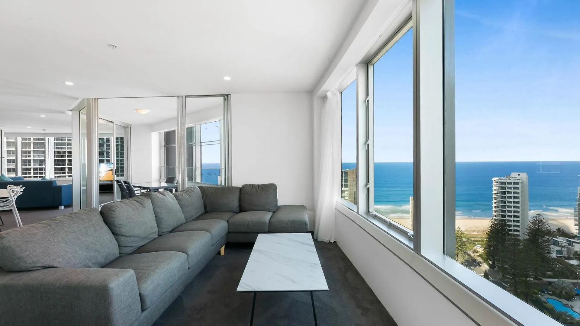 Tallest Tower Skyhomes | 9 Hamilton Avenue Apartment
