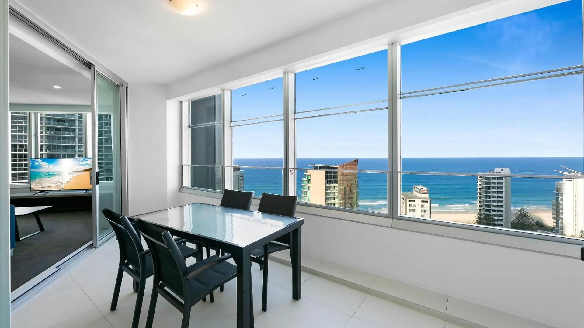Apartment Tallest Tower Skyhomes | 9 Hamilton Avenue