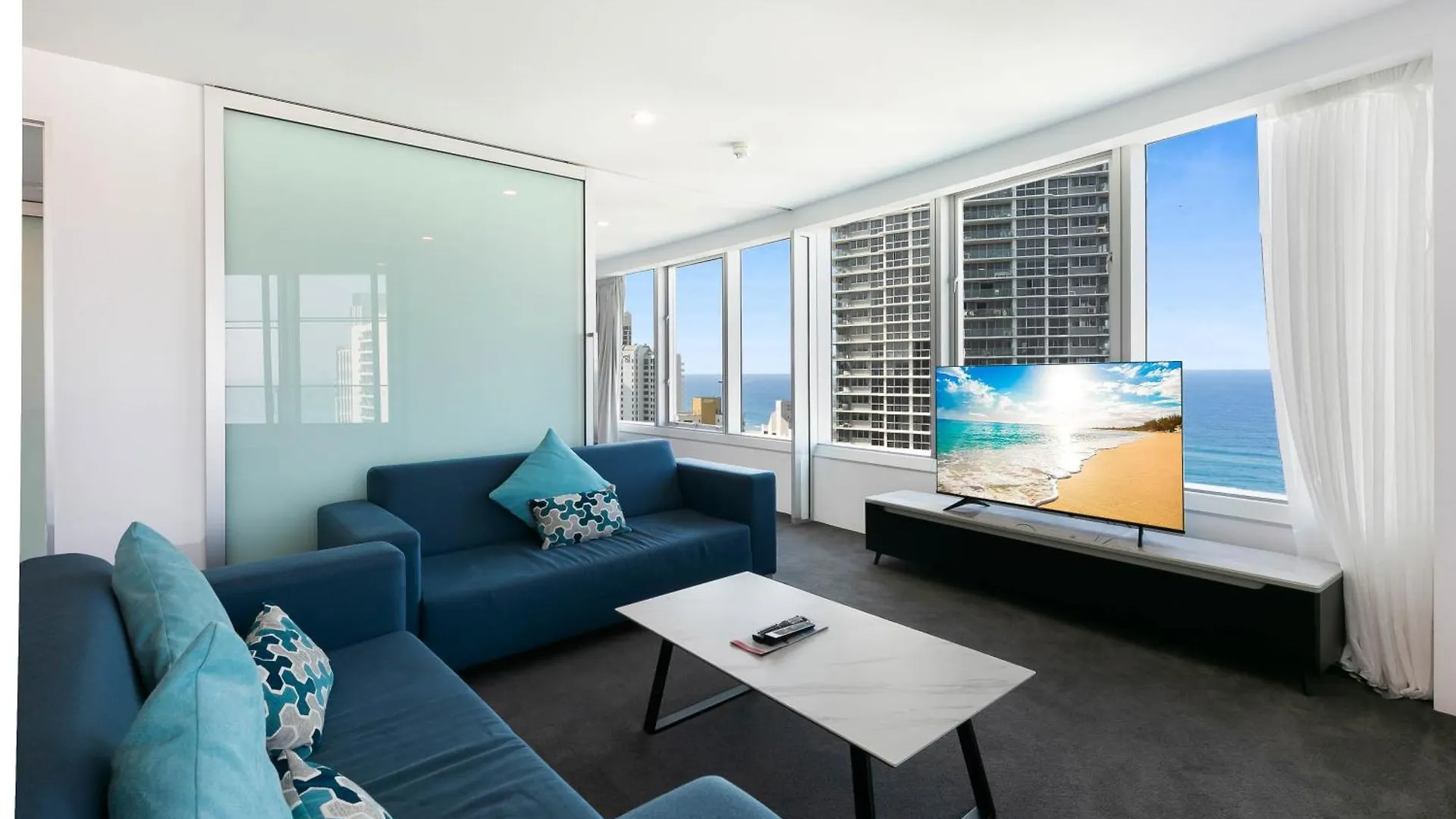 Apartment Tallest Tower Skyhomes | 9 Hamilton Avenue Gold Coast