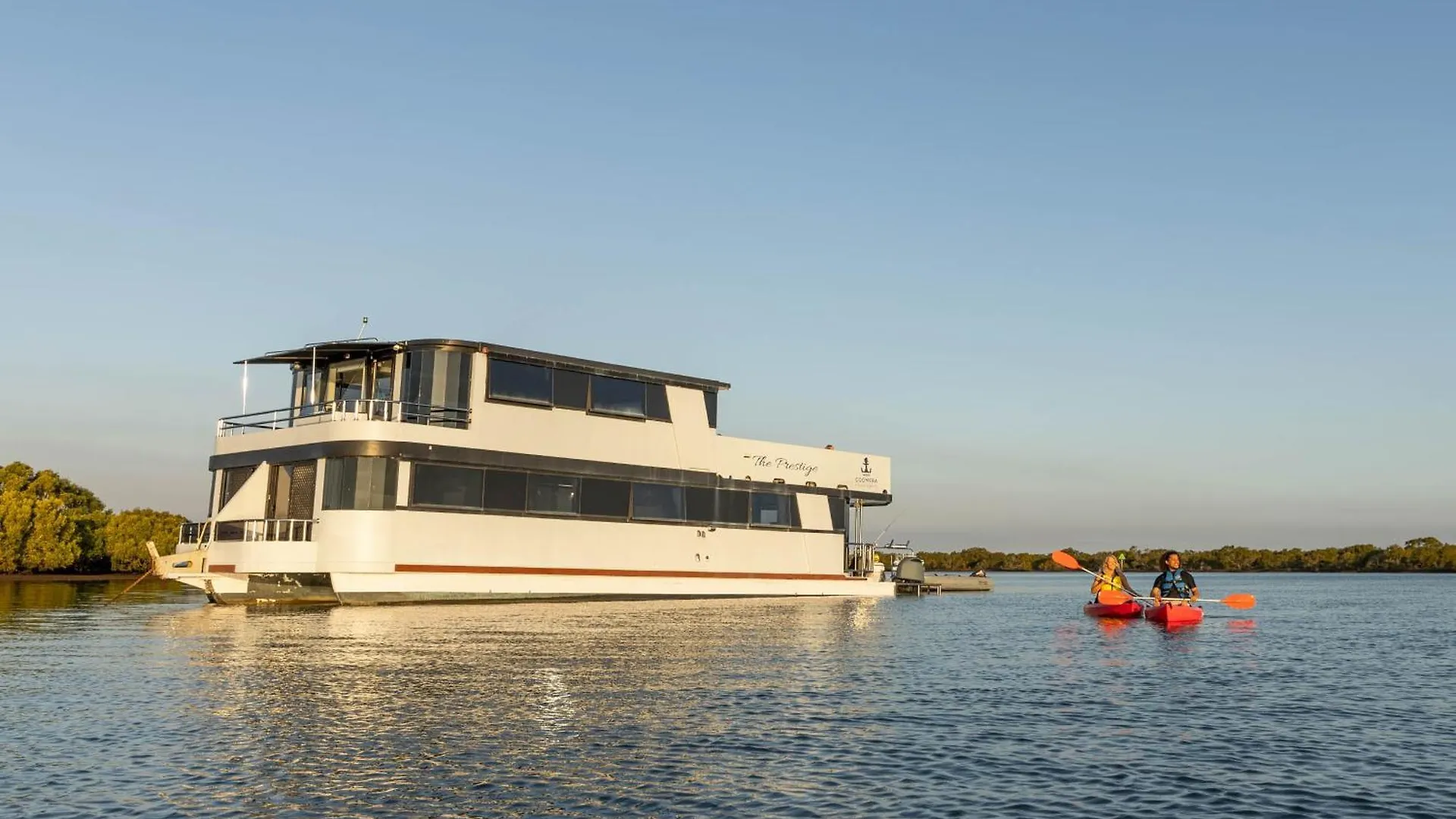 Coomera Houseboats 4*
