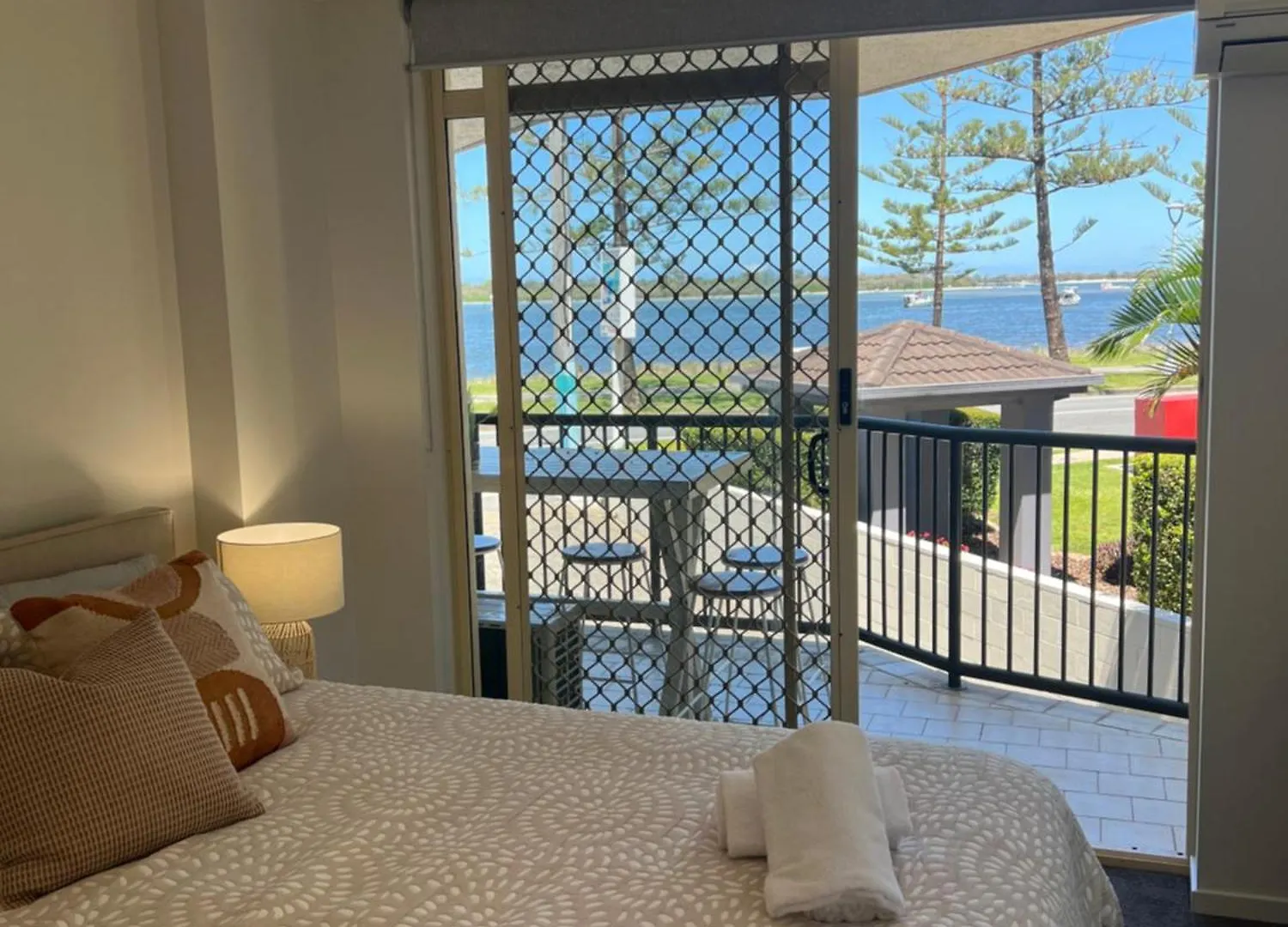 海滩湾景假日公寓酒店