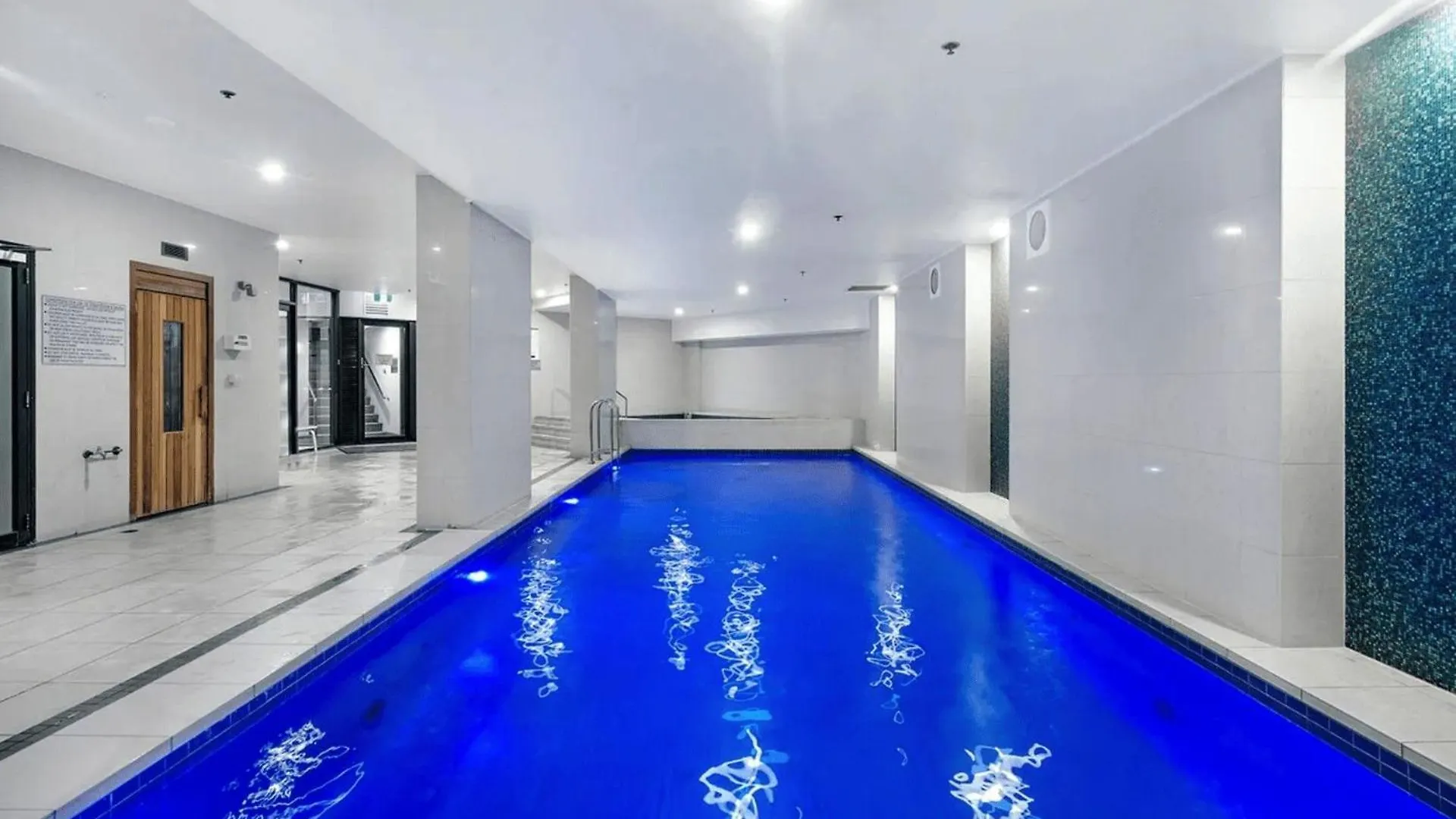 Large Modern 3 Bedroom With Views - Coasthm Gold Coast
