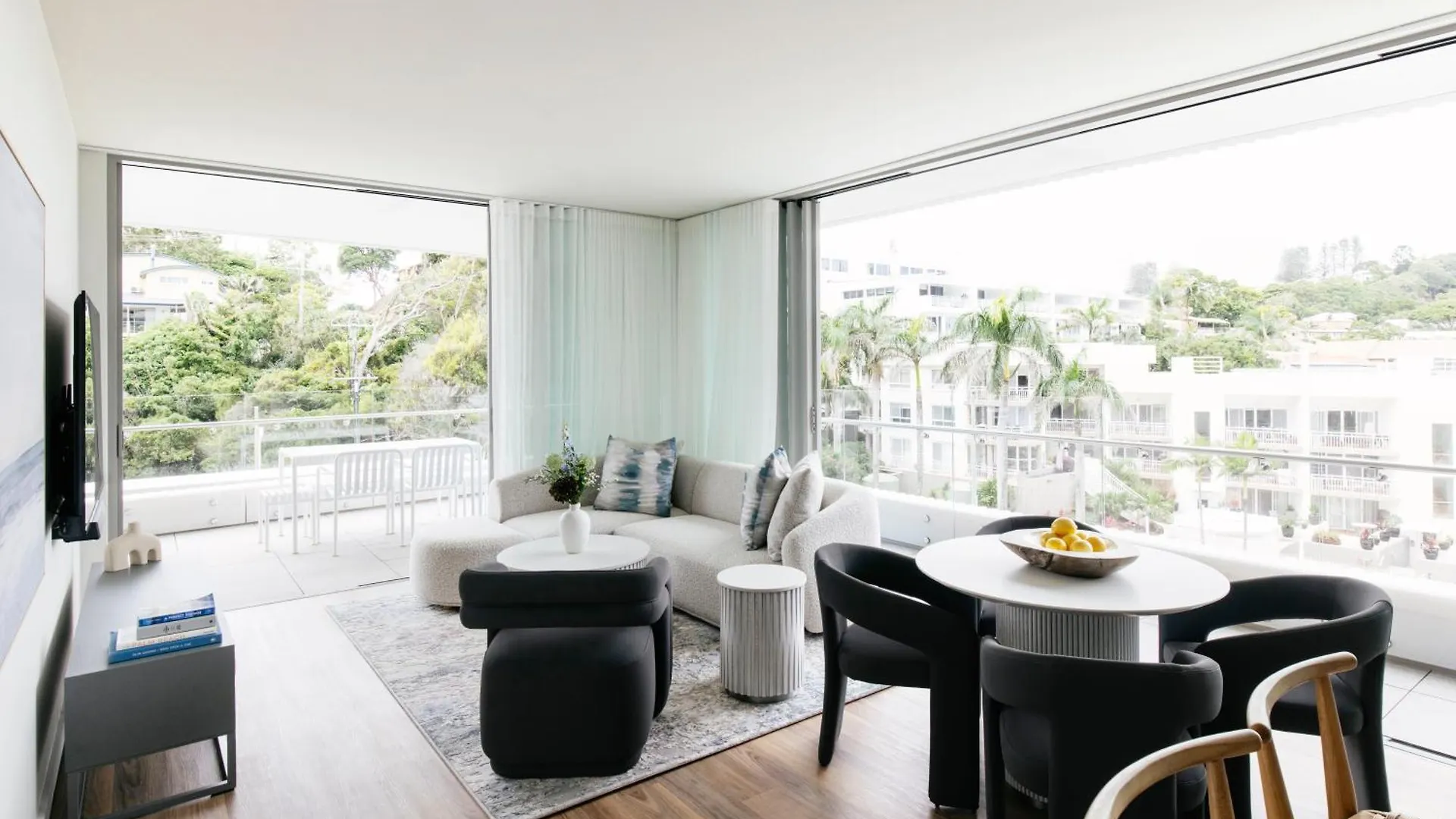 Kirra Point Apart-hotel *