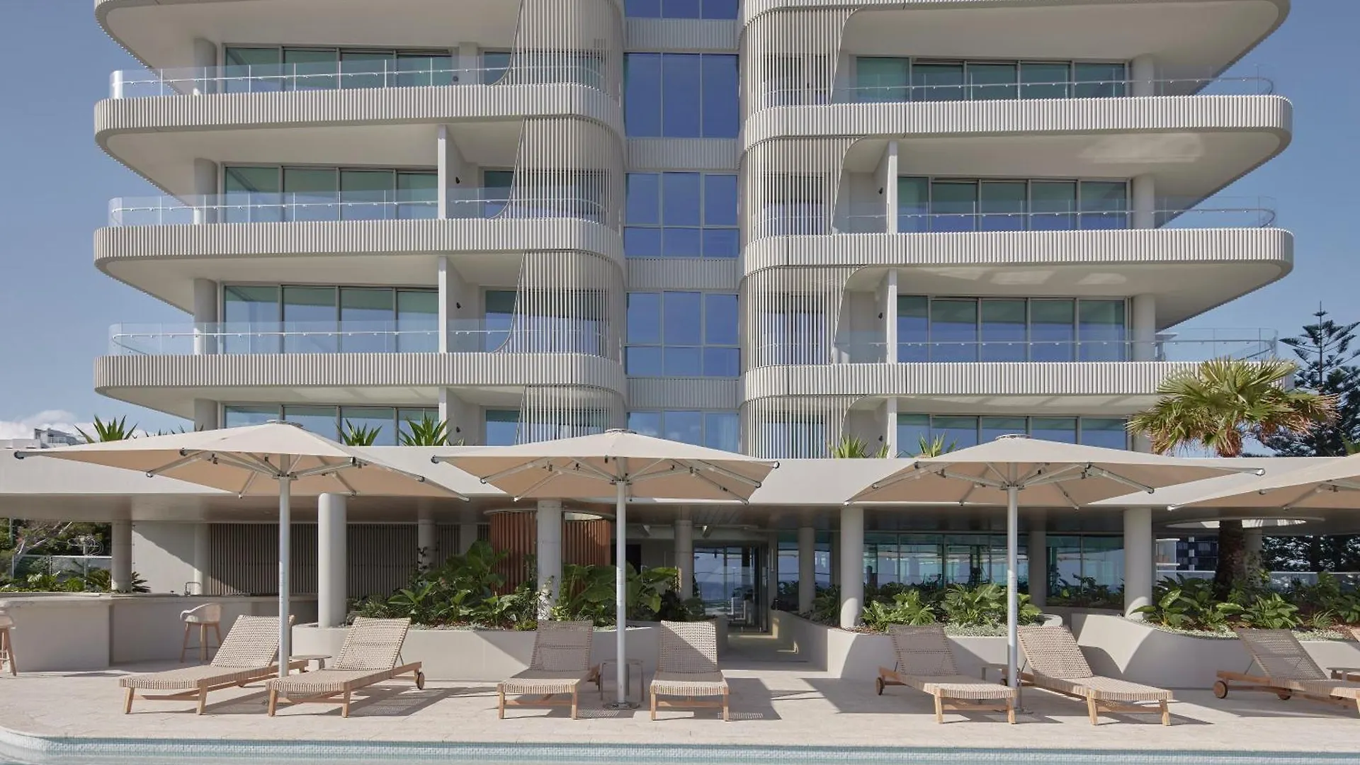 Kirra Point Apart-hotel *