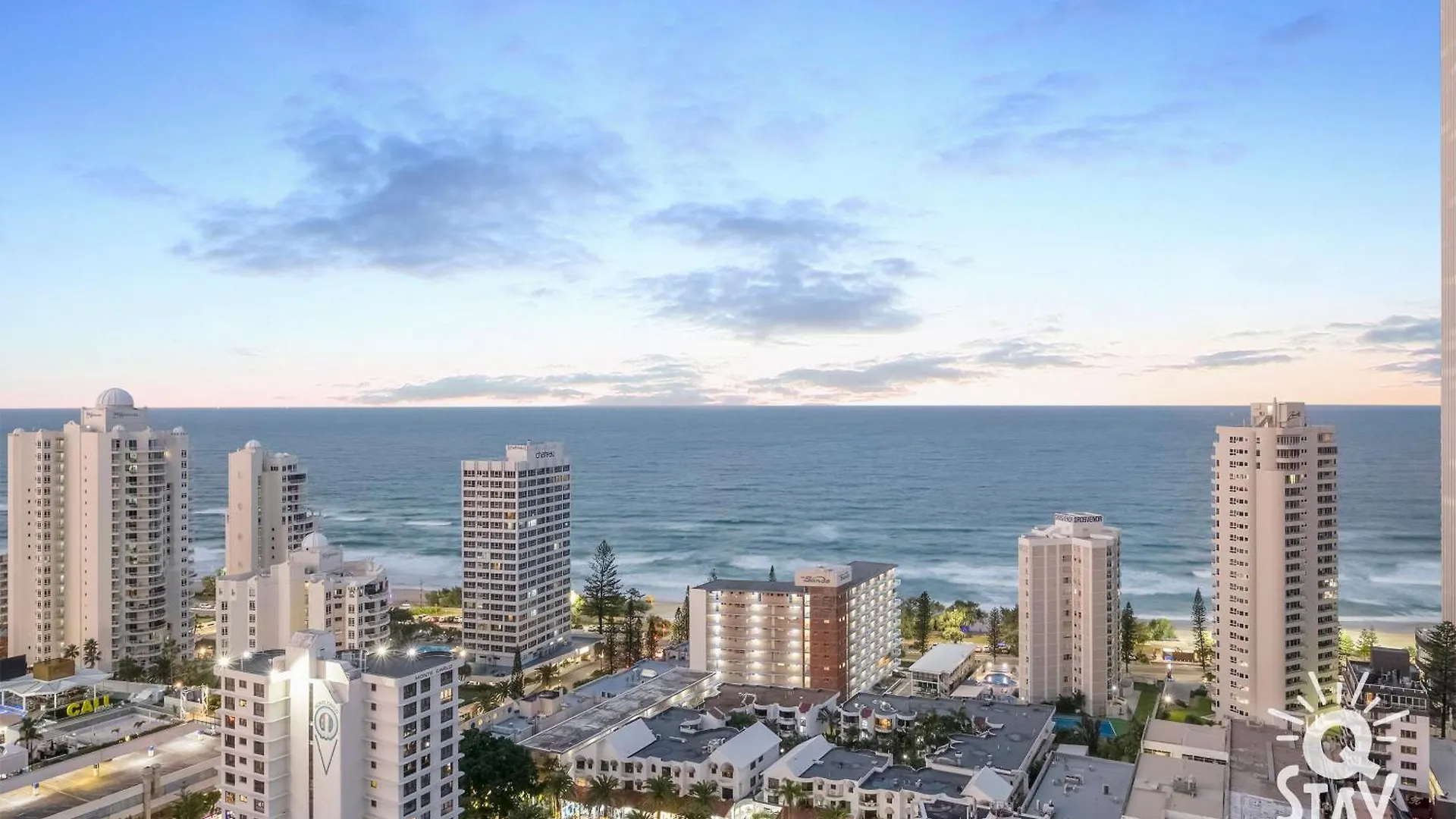 Chevron Renaissance - Qstay Апартаменты