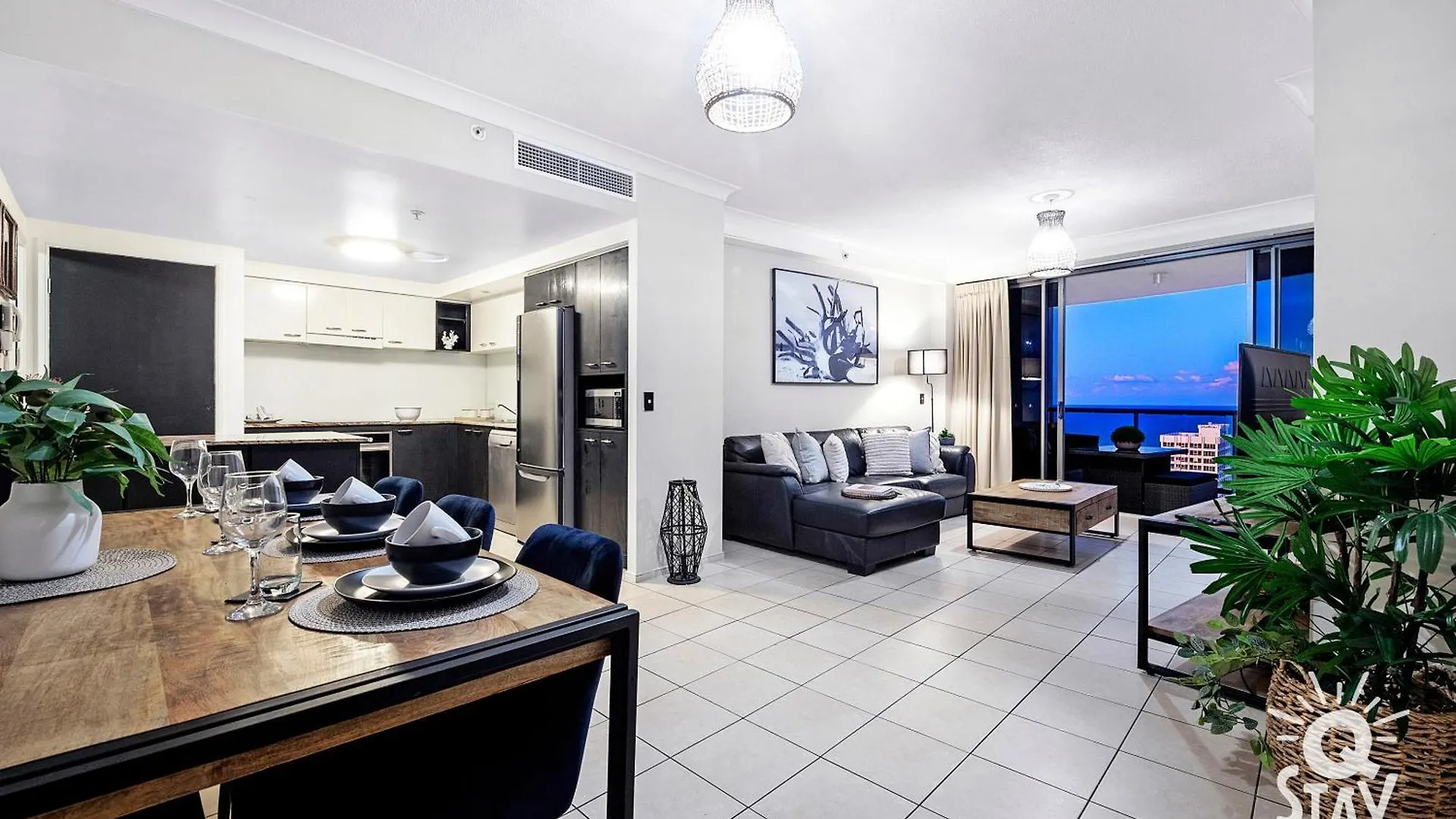 Chevron Renaissance - Qstay Апартаменты