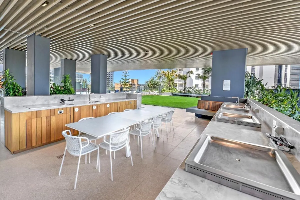 Signature L30 Ocean View Апартаменты *