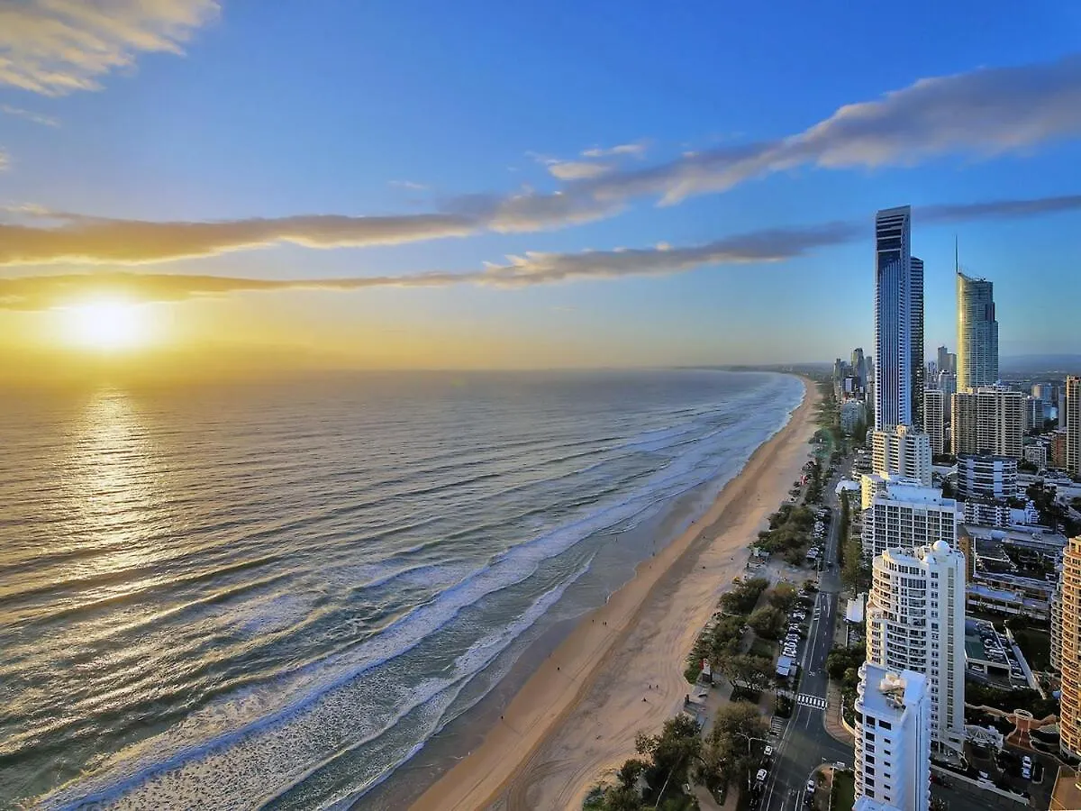 Beachfront Luxe Escape At Parking * سيرفرز باراديس