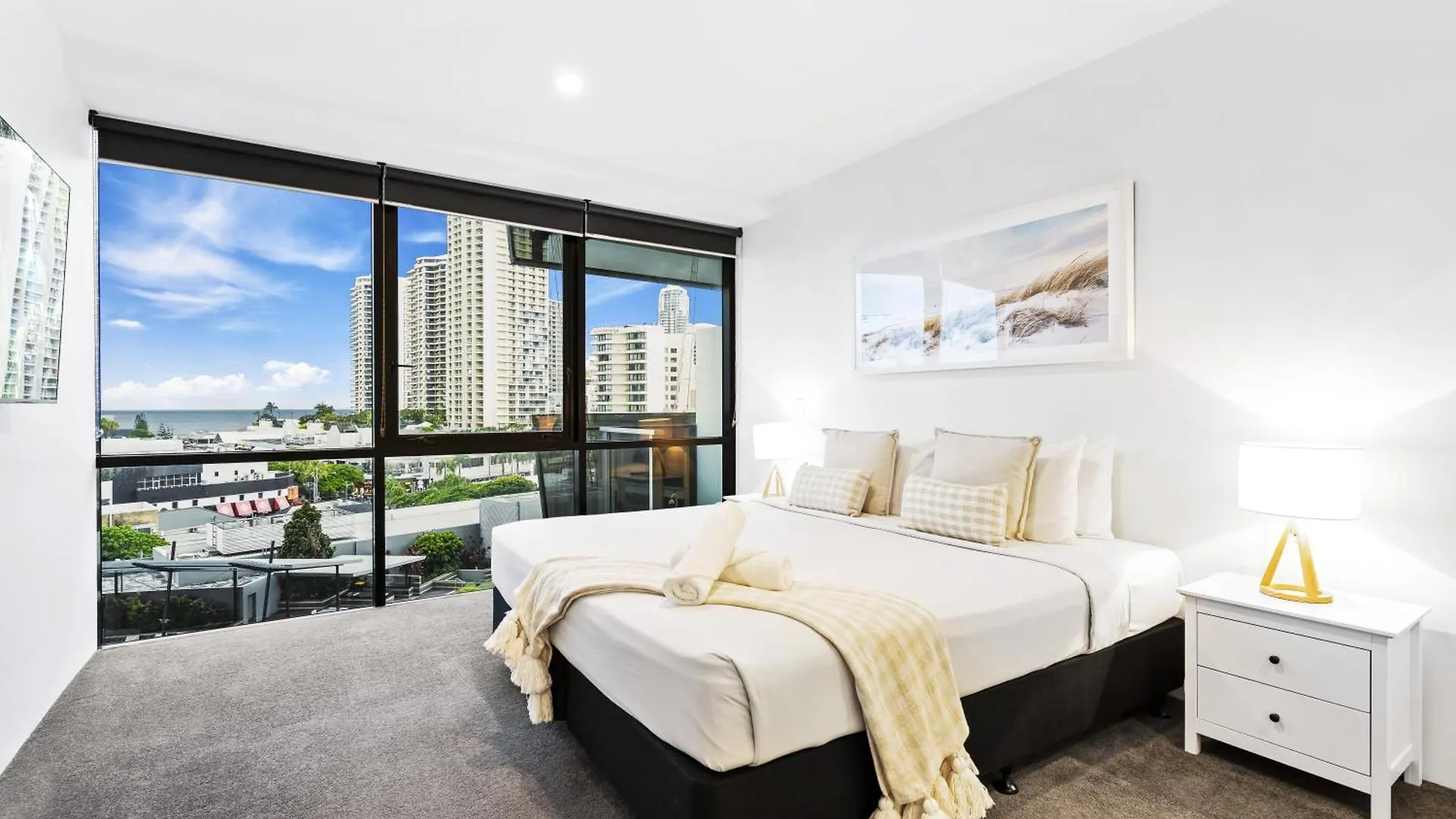 Circle On Cavill - Qstay * Gold Coast