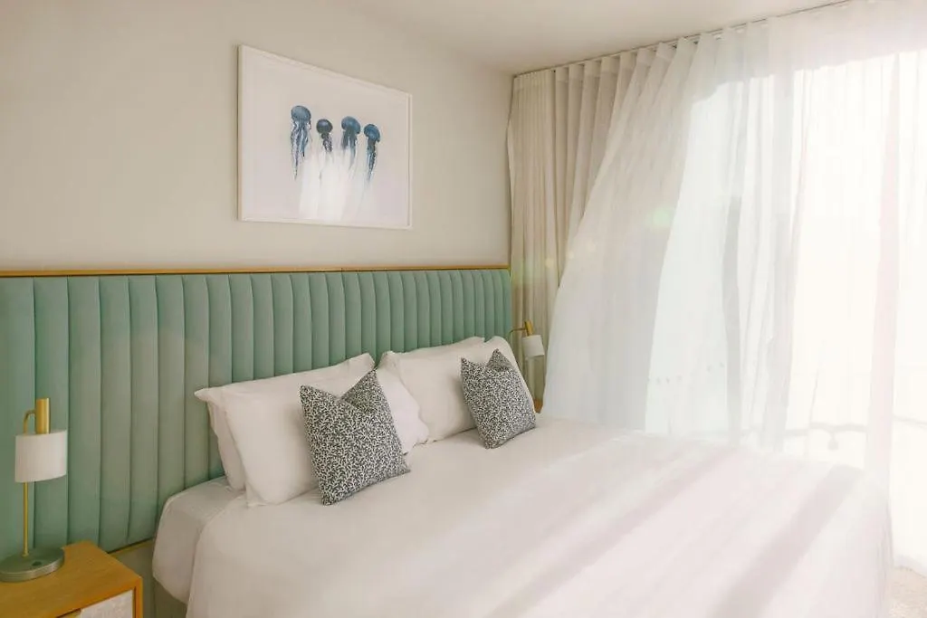 Kirra Point Apart-hotel *
