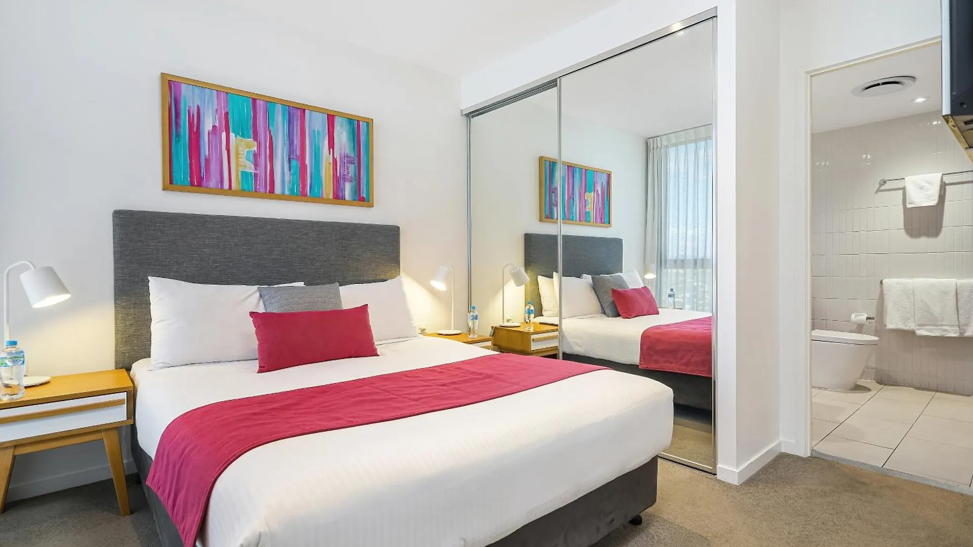 Broadbeach Oceanview Level 26 With Carpark - 4 Mins Walk To The *