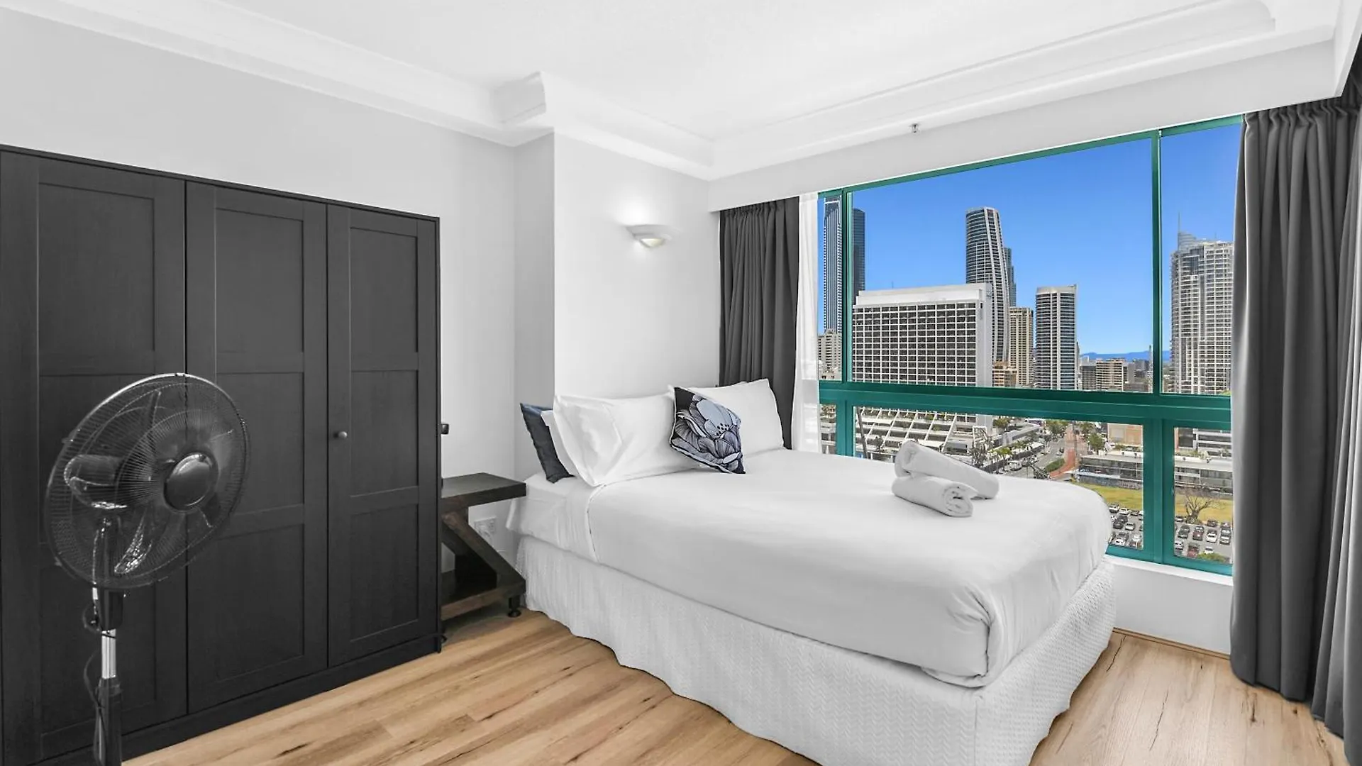 Crown Tower By Serain Residences * 골드코스트