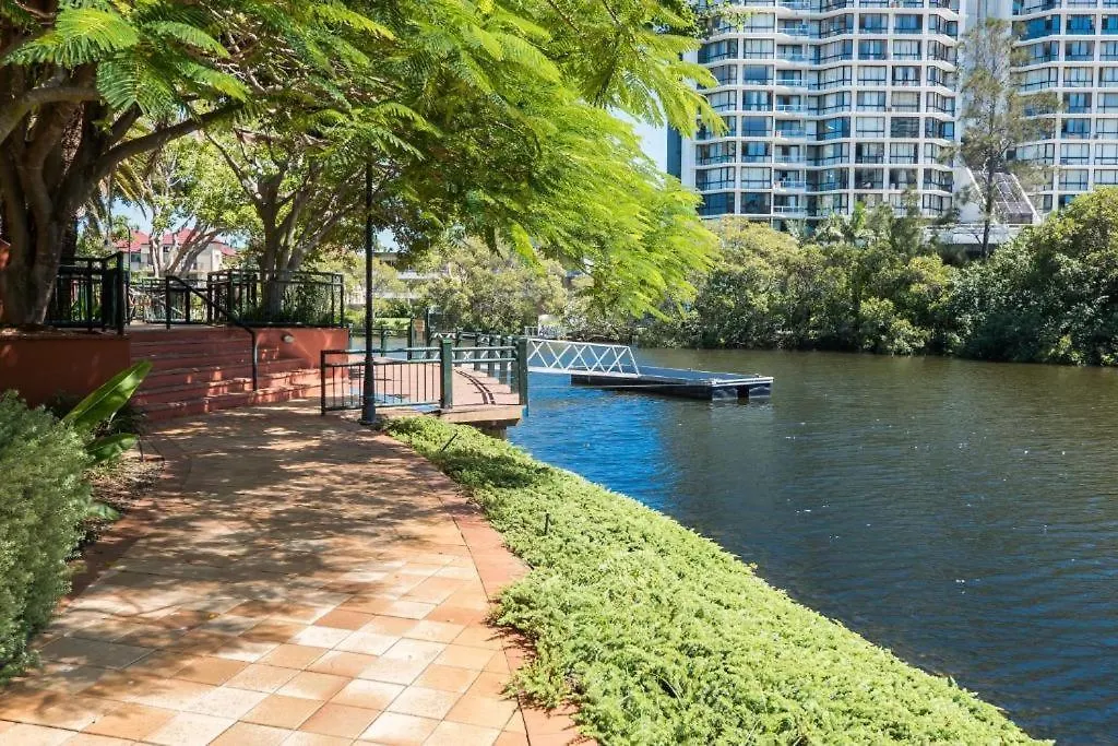 Paradise Island 3* Gold Coast