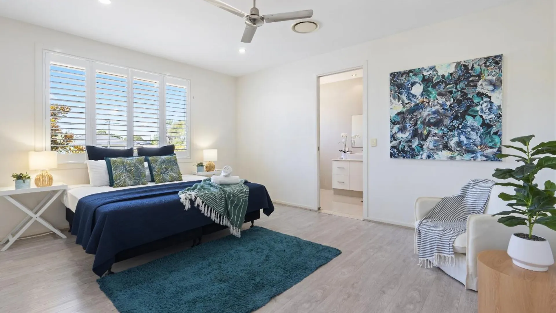 Deluxe On Water Holiday home Gold Coast