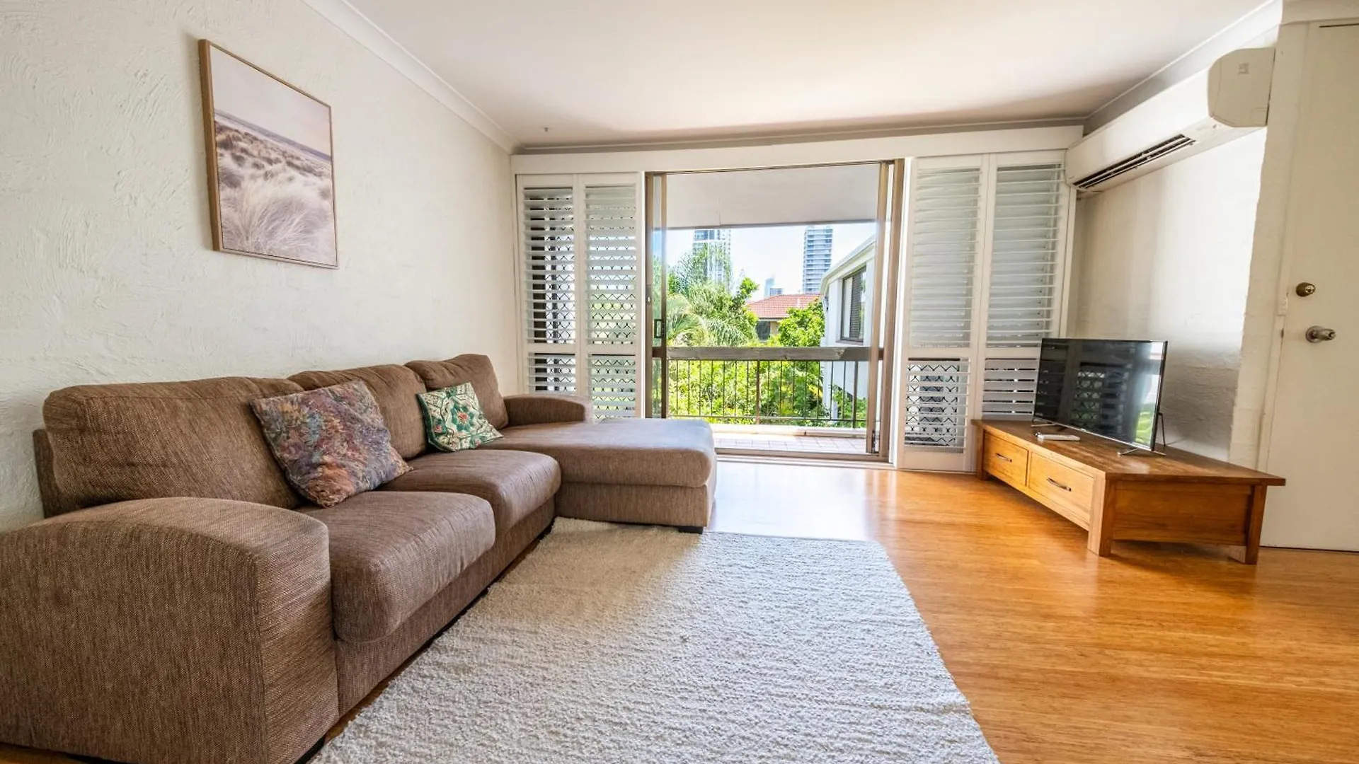 Sunbury Broadbeach Apartment Gold Coast