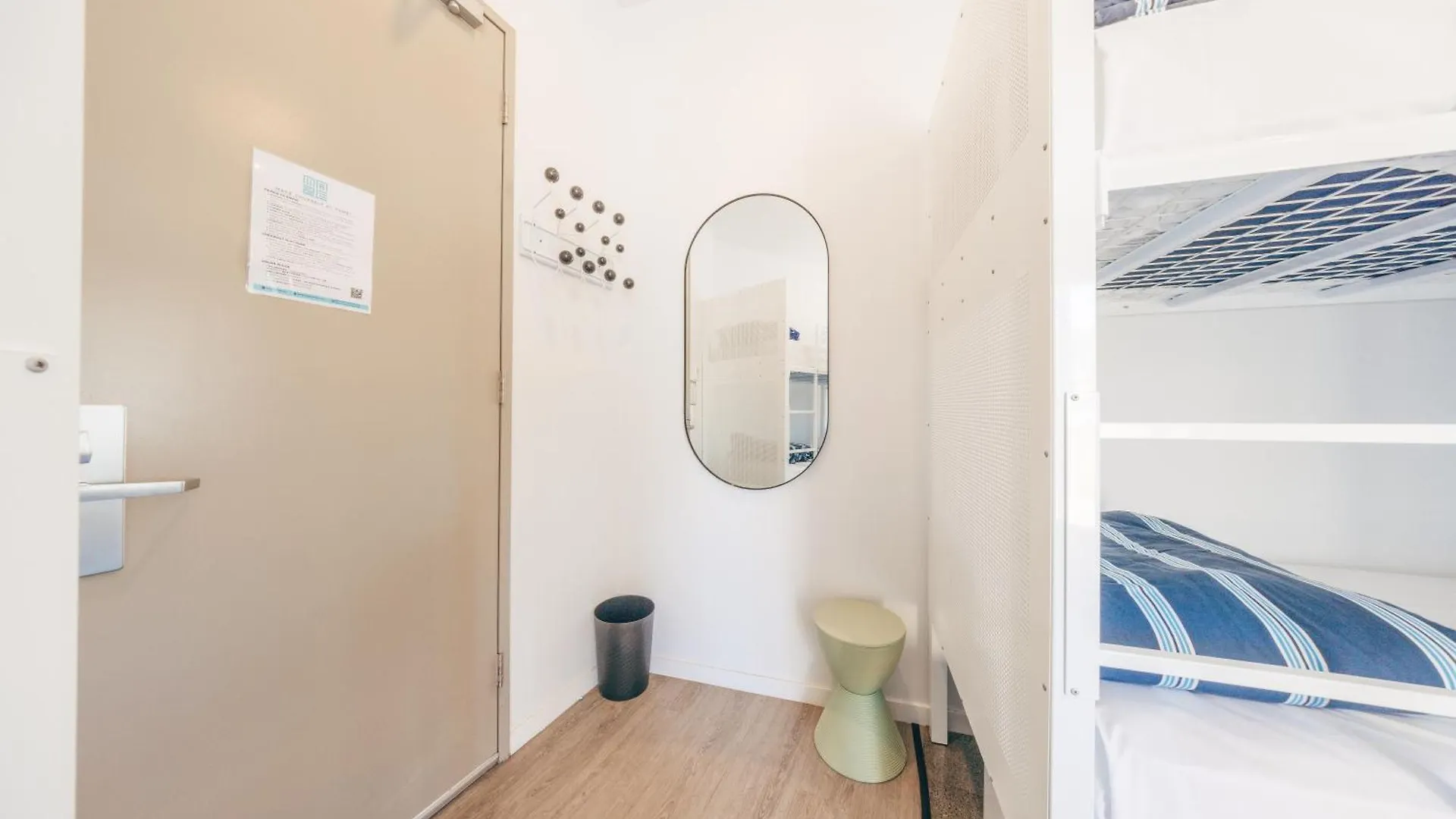 Maze Backpackers - * Gold Coast
