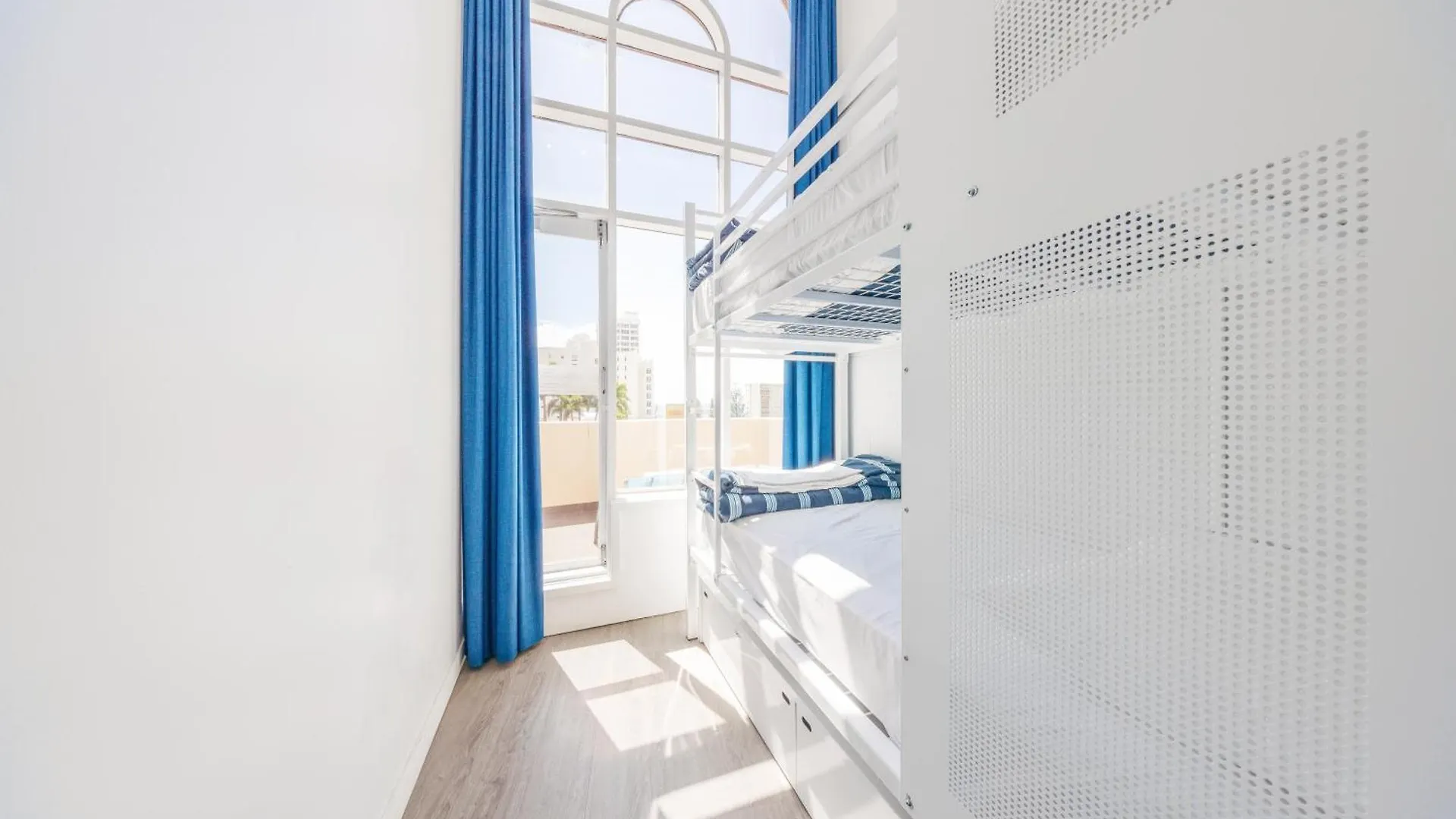 Hostel Maze Backpackers - Gold Coast