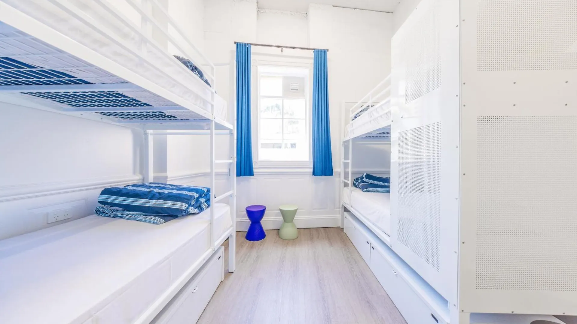 Maze Backpackers - Hostel *
