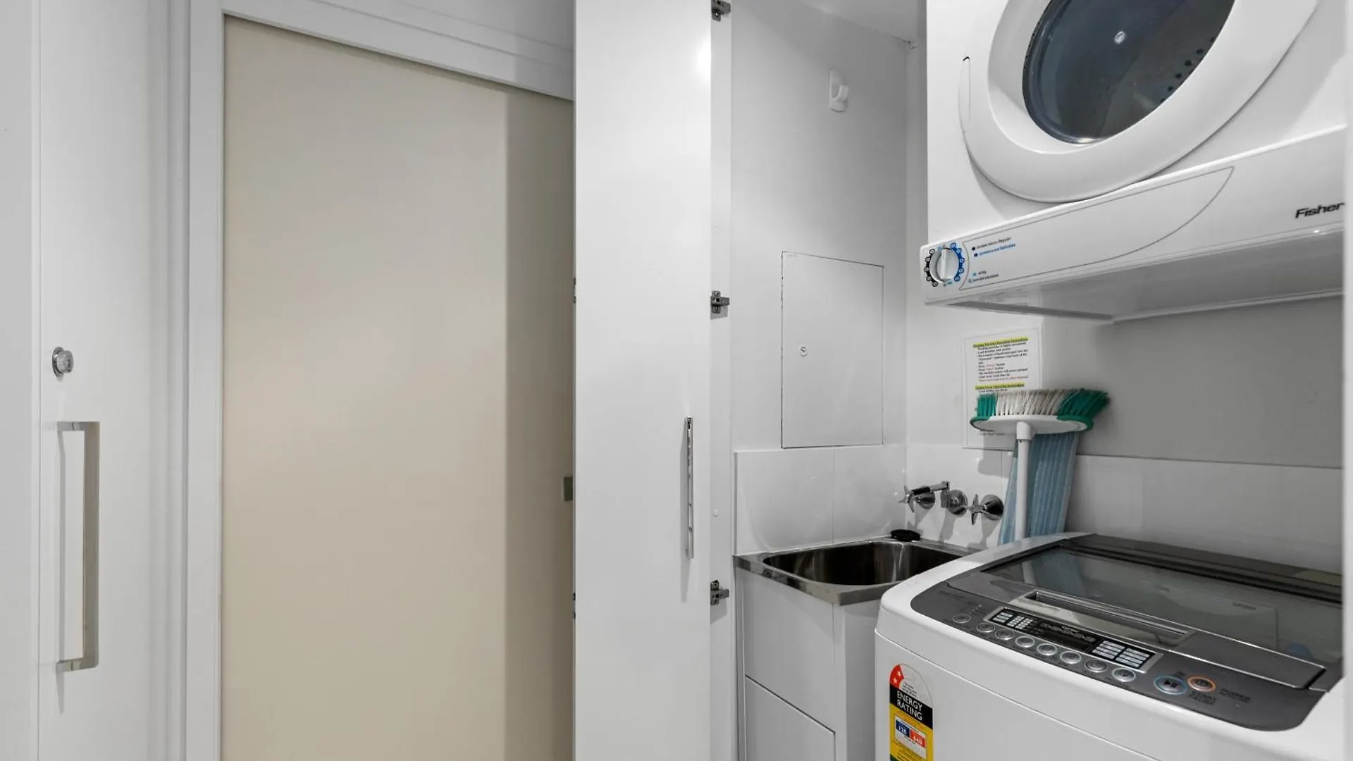 Ultra Broadbeach 4* Gold Coast