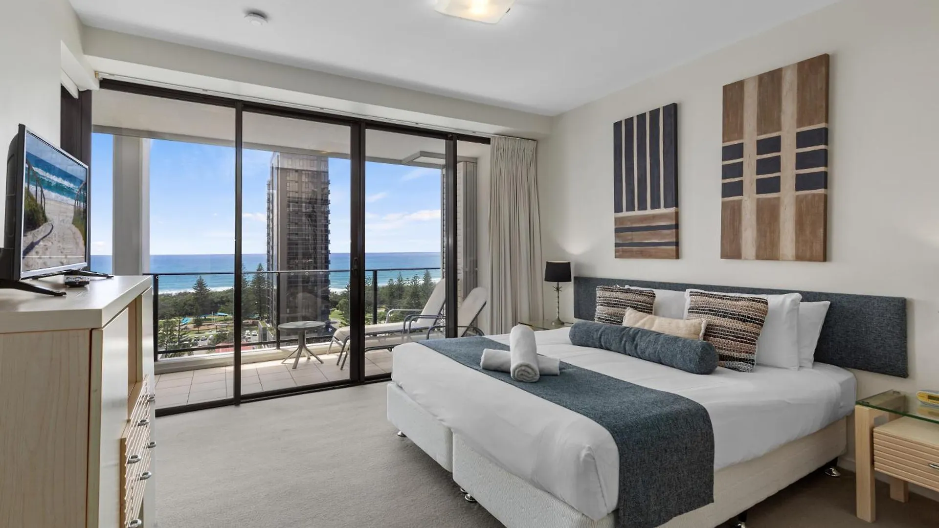 Ultra Broadbeach