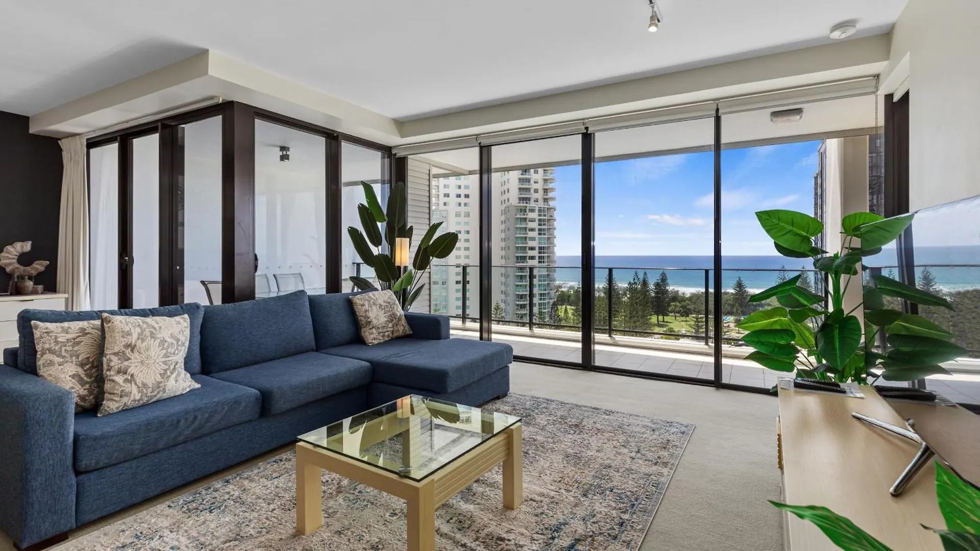 Rezort Ultra Broadbeach Gold Coast