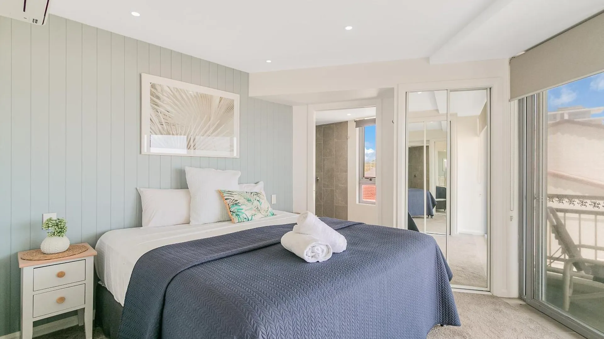 Oceanside - Absolute Beachfront 4*
