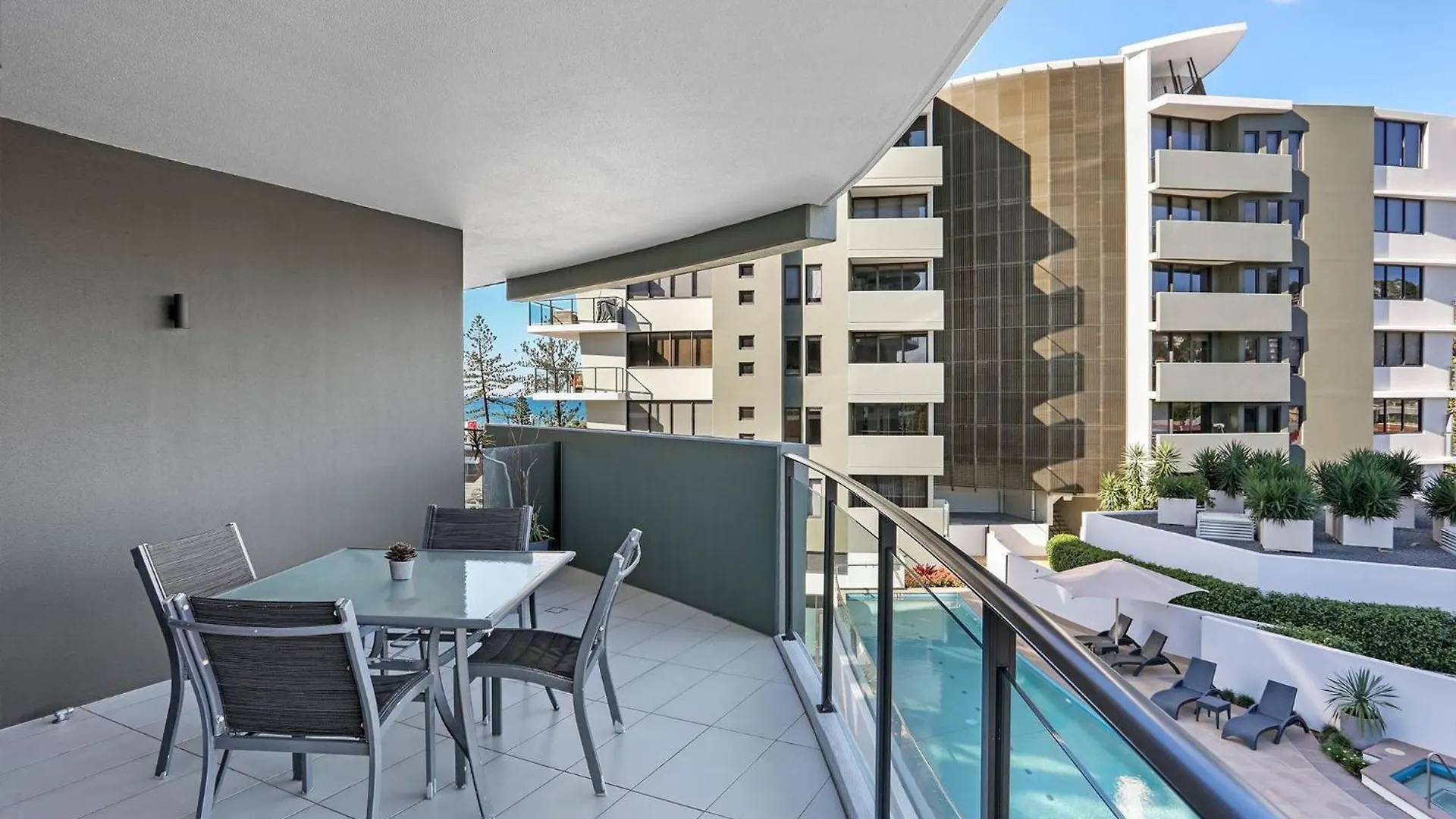 Apart Otel Ambience On Burleigh 4*