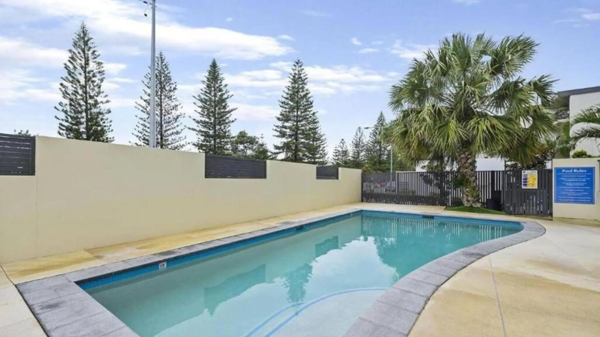 Apartment 3 Bedroom Beachfront At Wyuna Gold Coast