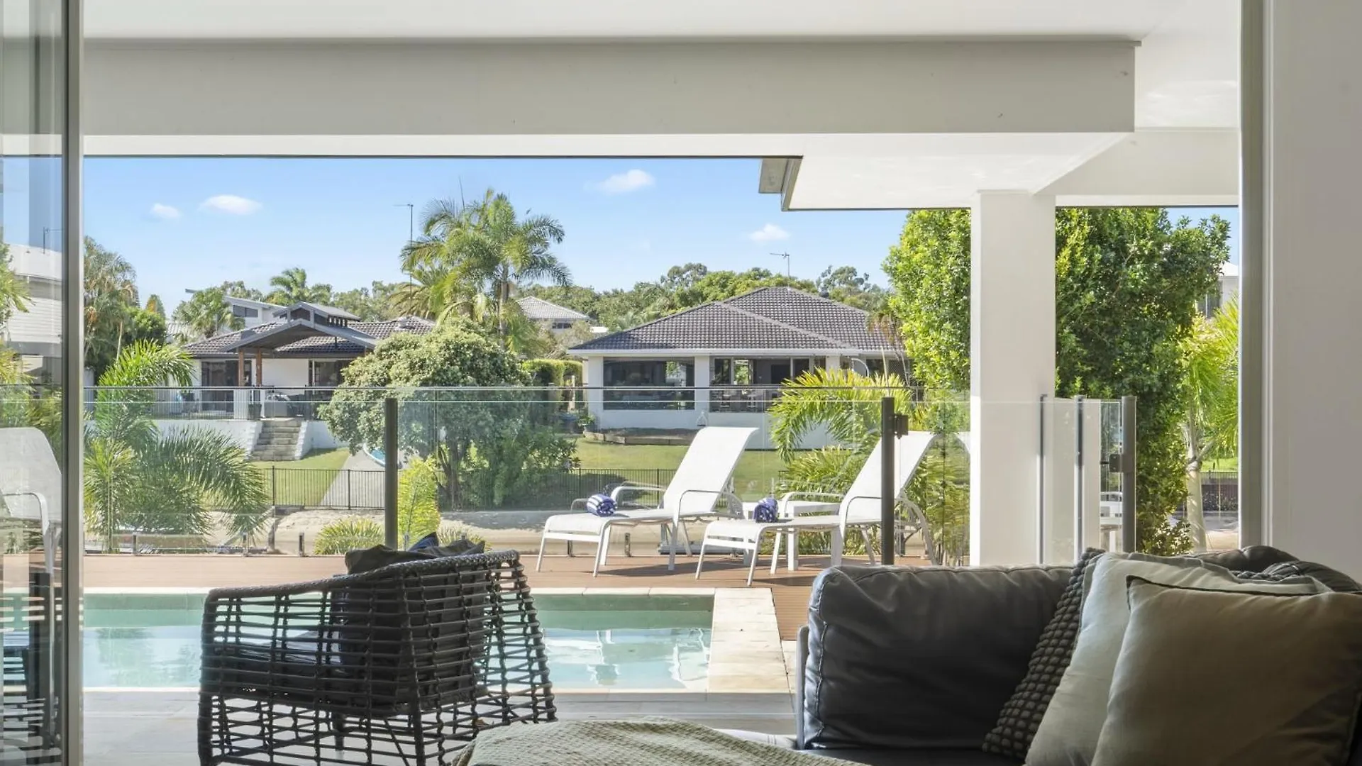 Seaclusion Broadbeach Holiday home