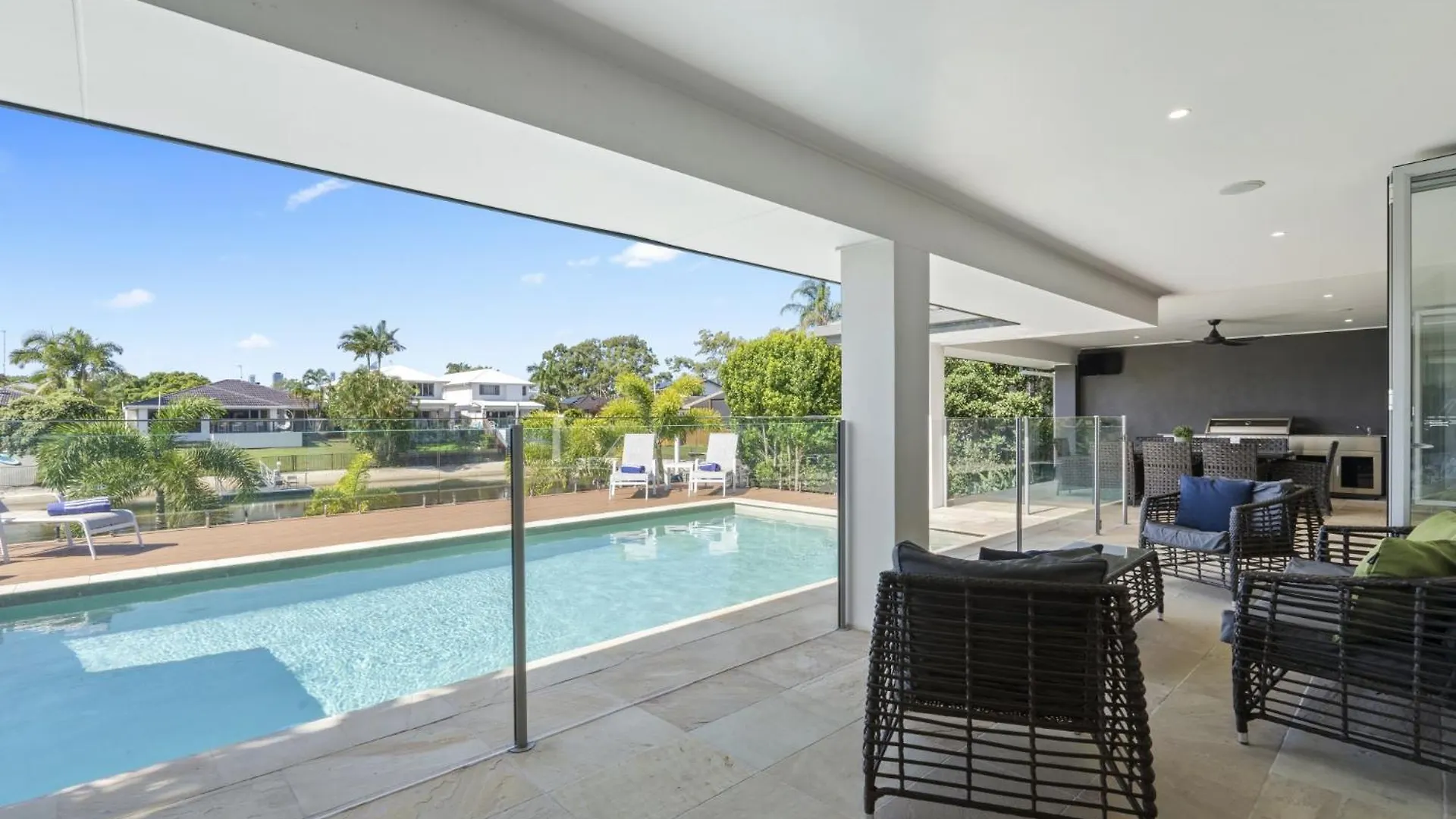 Seaclusion Broadbeach Holiday home *