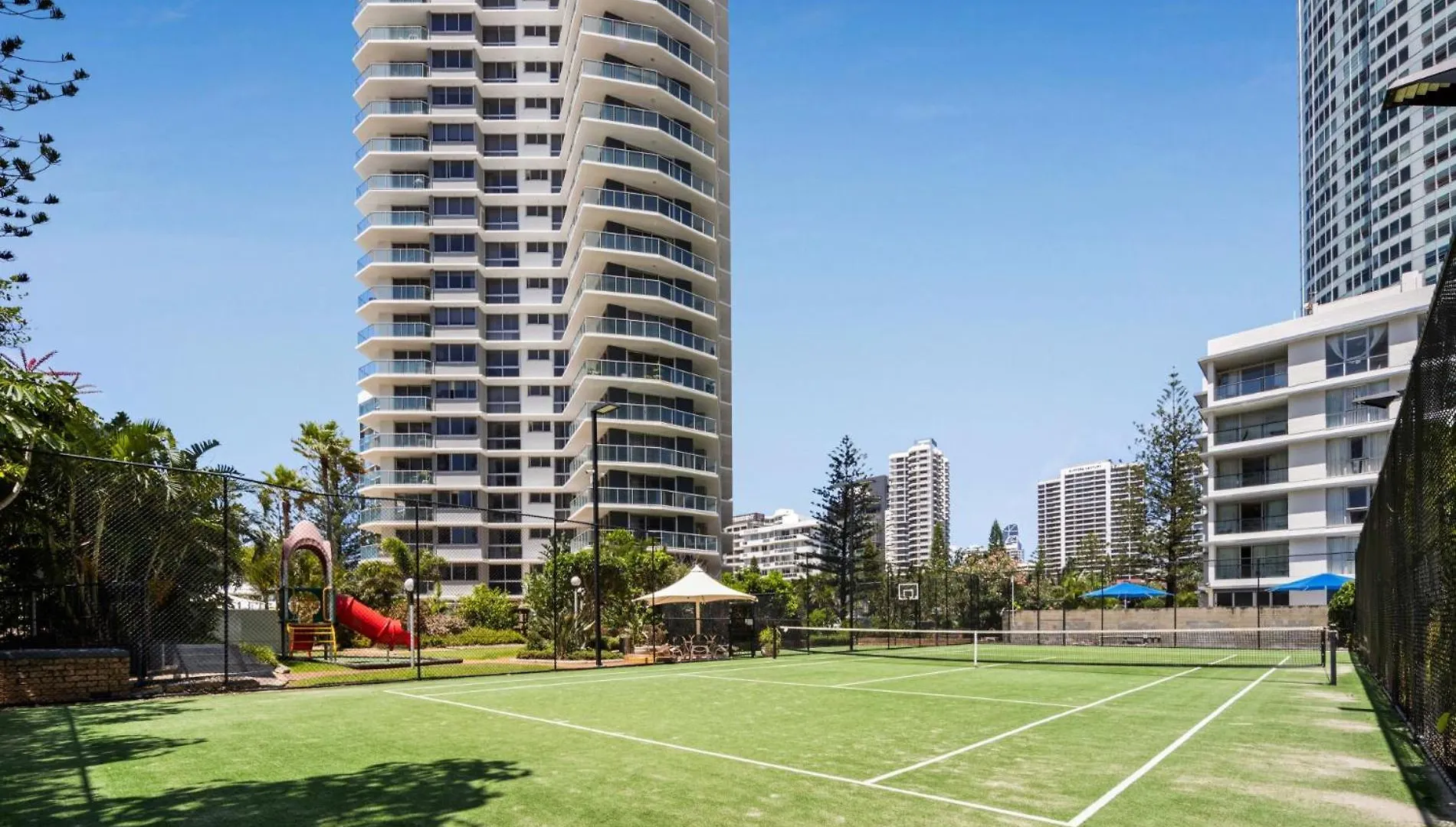 Peninsula Surfers Paradise - Hosted By Coastal Letting