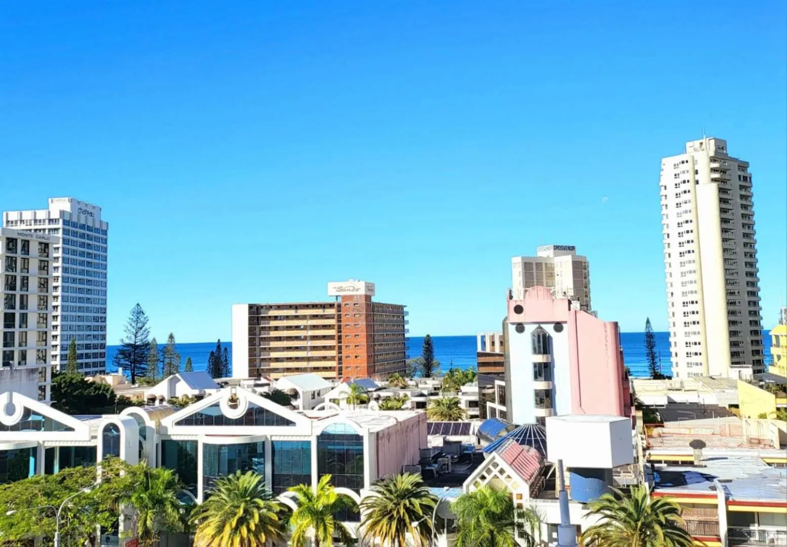 Chevron Renaissance - Floor - Self Contained & Privately Managed Appartement *